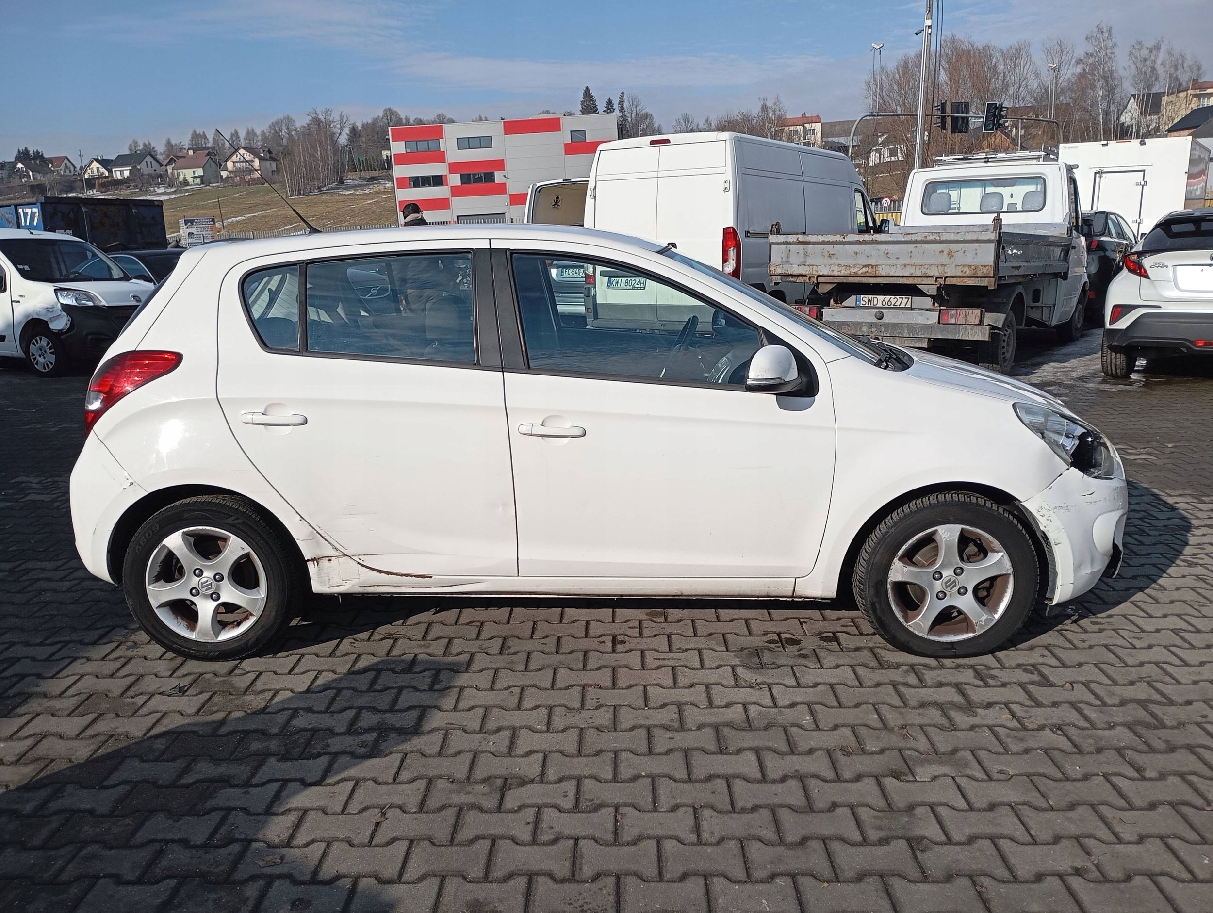 HYUNDAI I20 and 1 PBT 2008-2014 door front front right BIALE PHW 5D 5DRZW