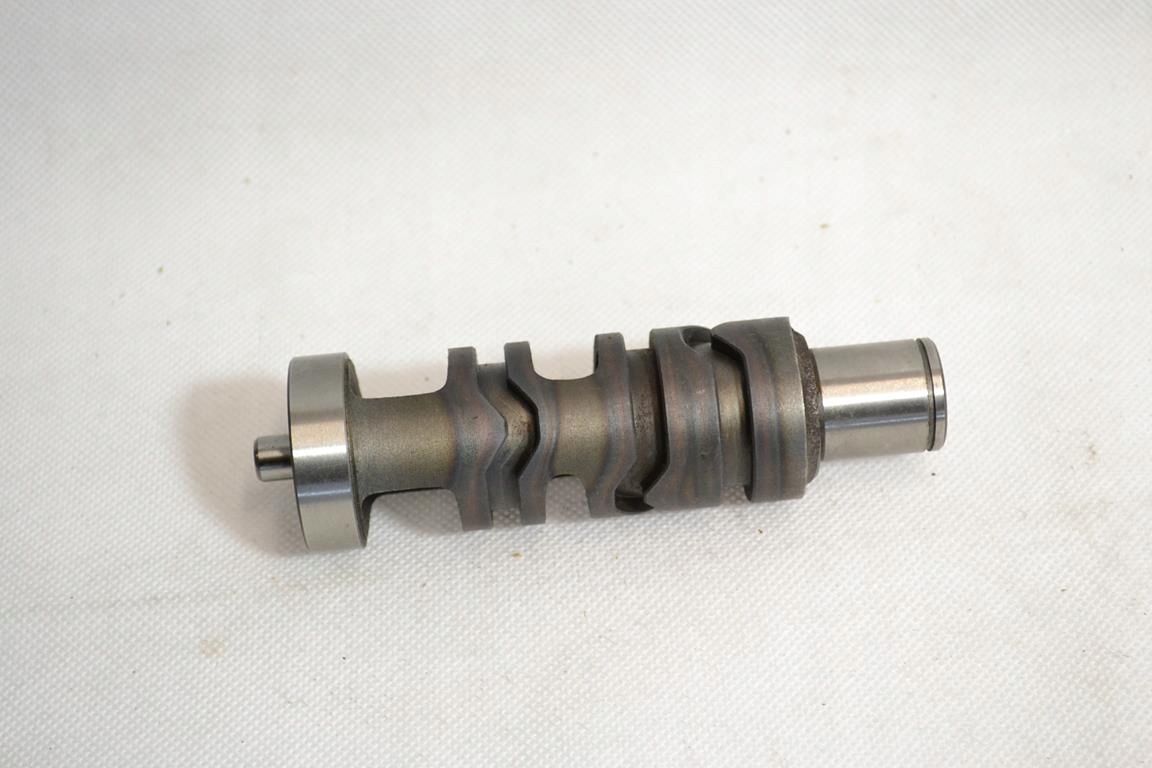 hriadeľ prevodníka Suzuki Gsxf 600 750 Gsf 600 650 Gsxr 750