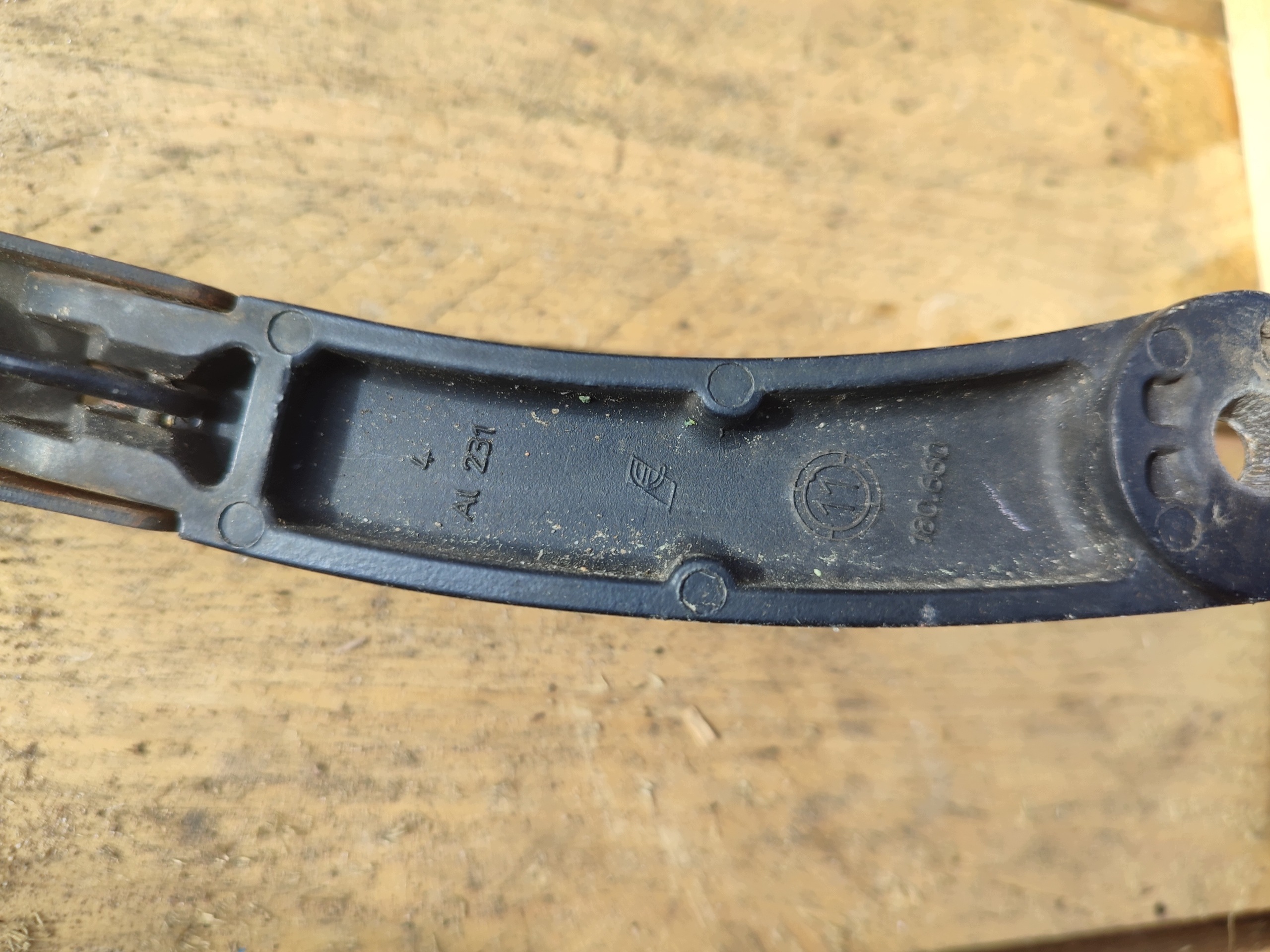 wiper arm front Volkswagen Transporter T5 180.660
