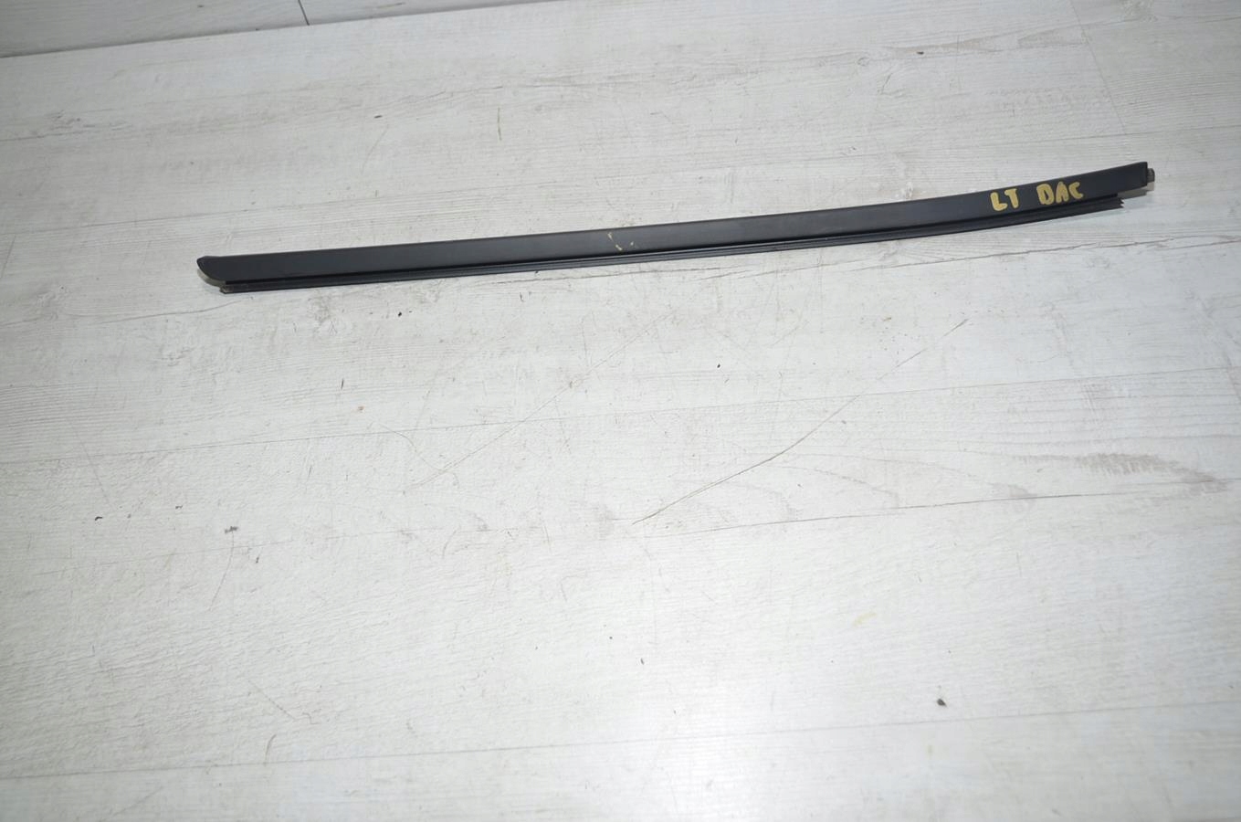 moulding dust left rear part Dacia Duster II 20r