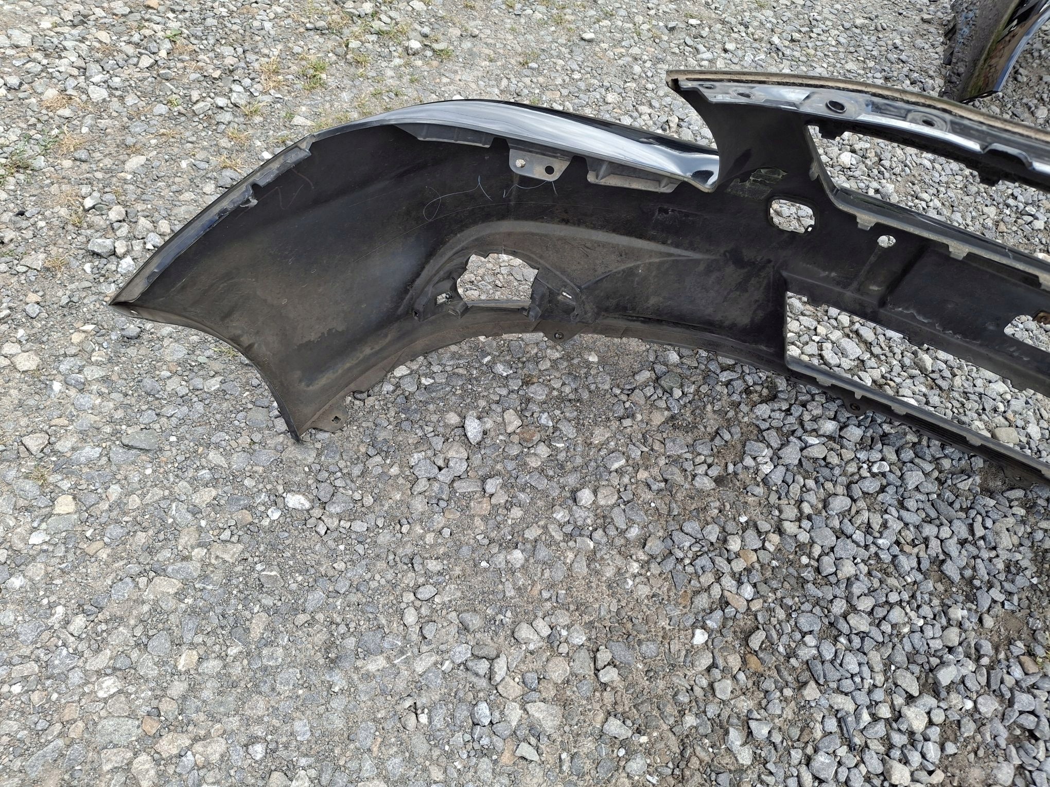 front bumper TOYOTA VERSO 2009R->
