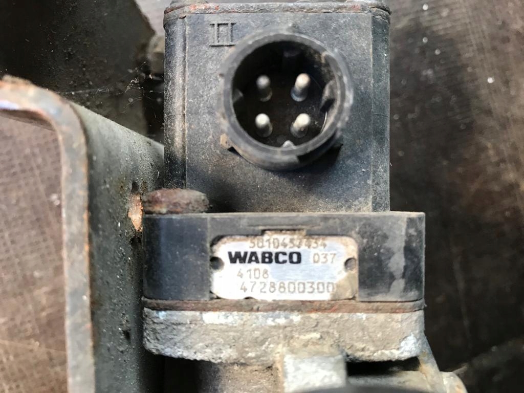 50 10 - Renault Volvo DXI клапан подушки