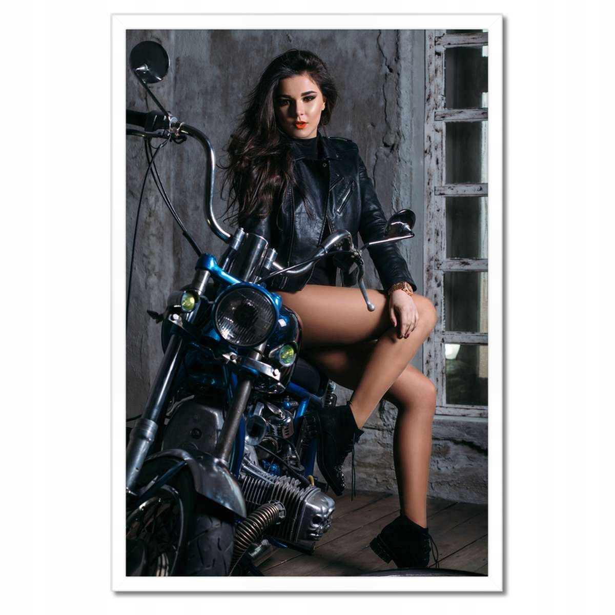 Plakáty v rámu 40x60 Brunetka na motocyklu