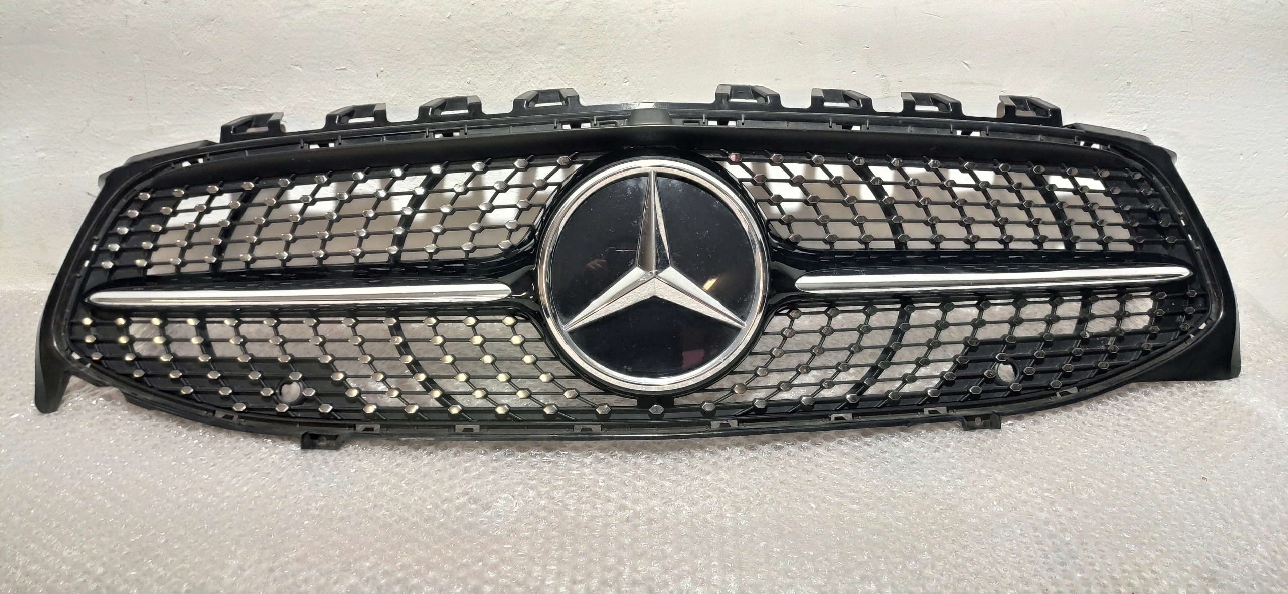 Mercedes-Benz CLA C118 Kühlergrill FRONTGRILL Kühlergitter A1188850001 - Thumbnail 1