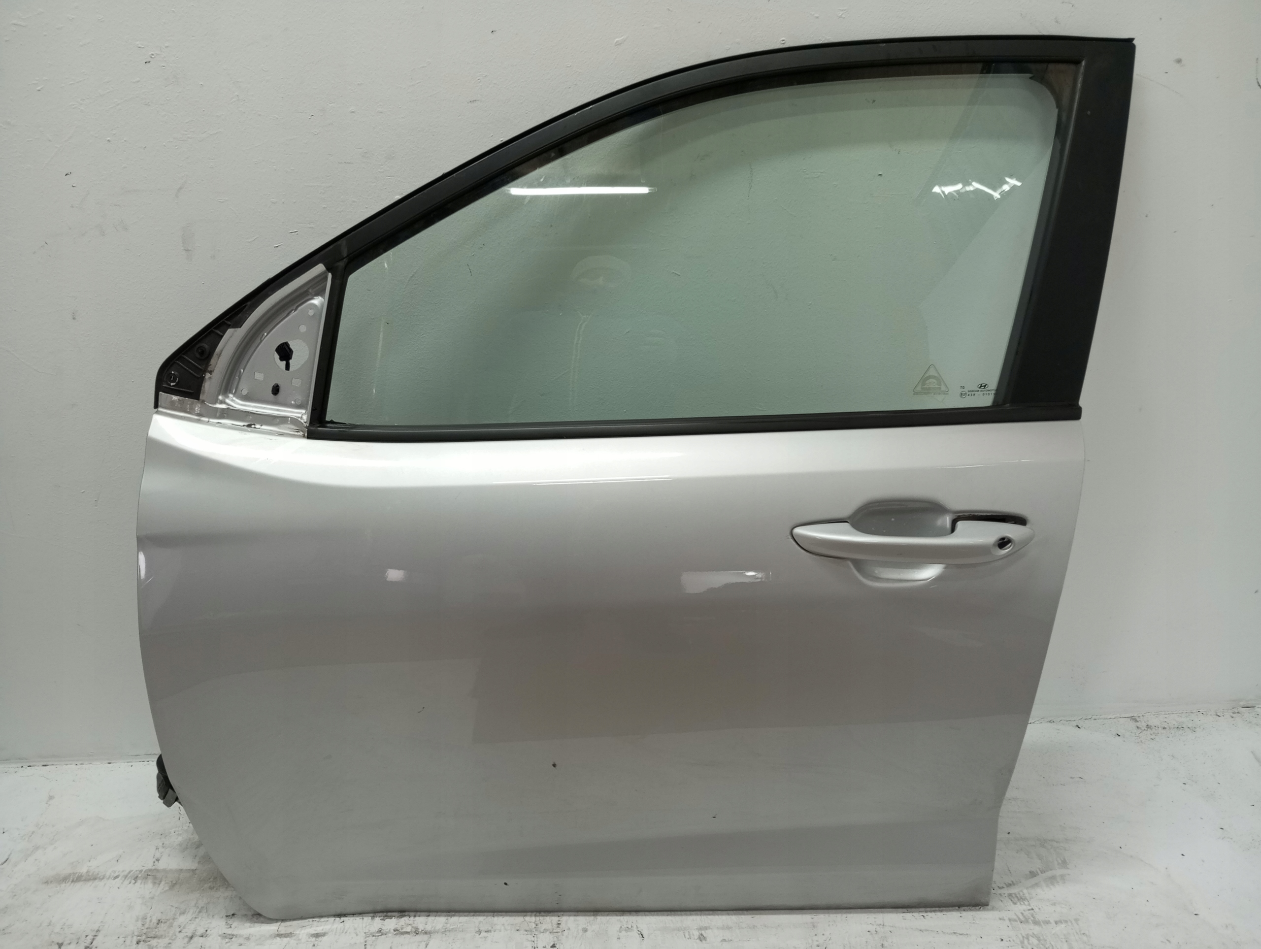 door left front HYUNDAI I10 22r
