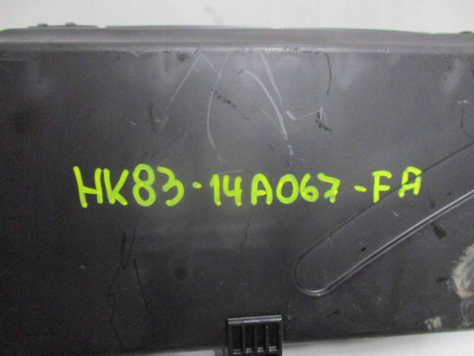 MODULE FUSIBLES RANGE ROVER VELAR 2,0D HK83-14A067-FA