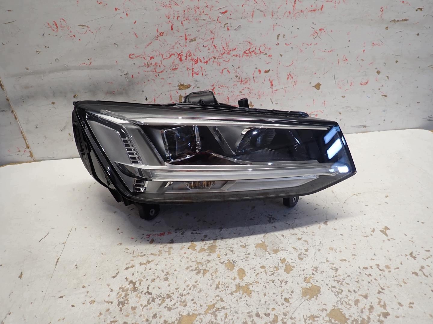 light front front right AUDI Q2 2016- FULL LED 81A941034B