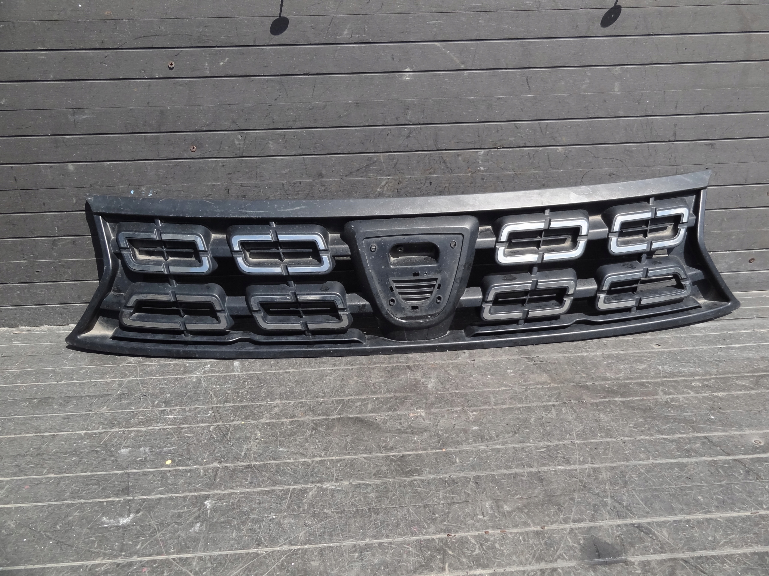 DACIA DUSTER II 2018 ATRAPA GRILL ORYGINAL