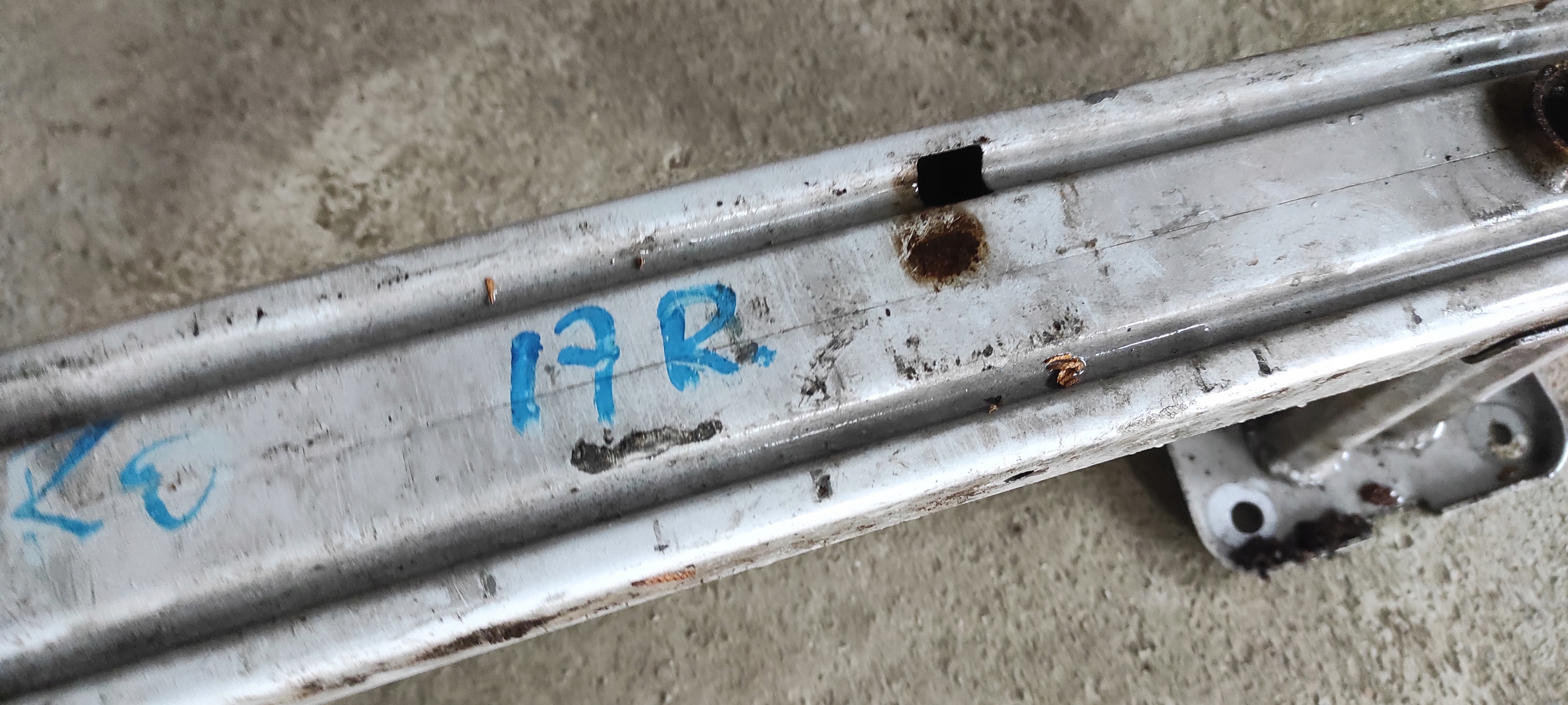 bumper support front Opel Vivaro B