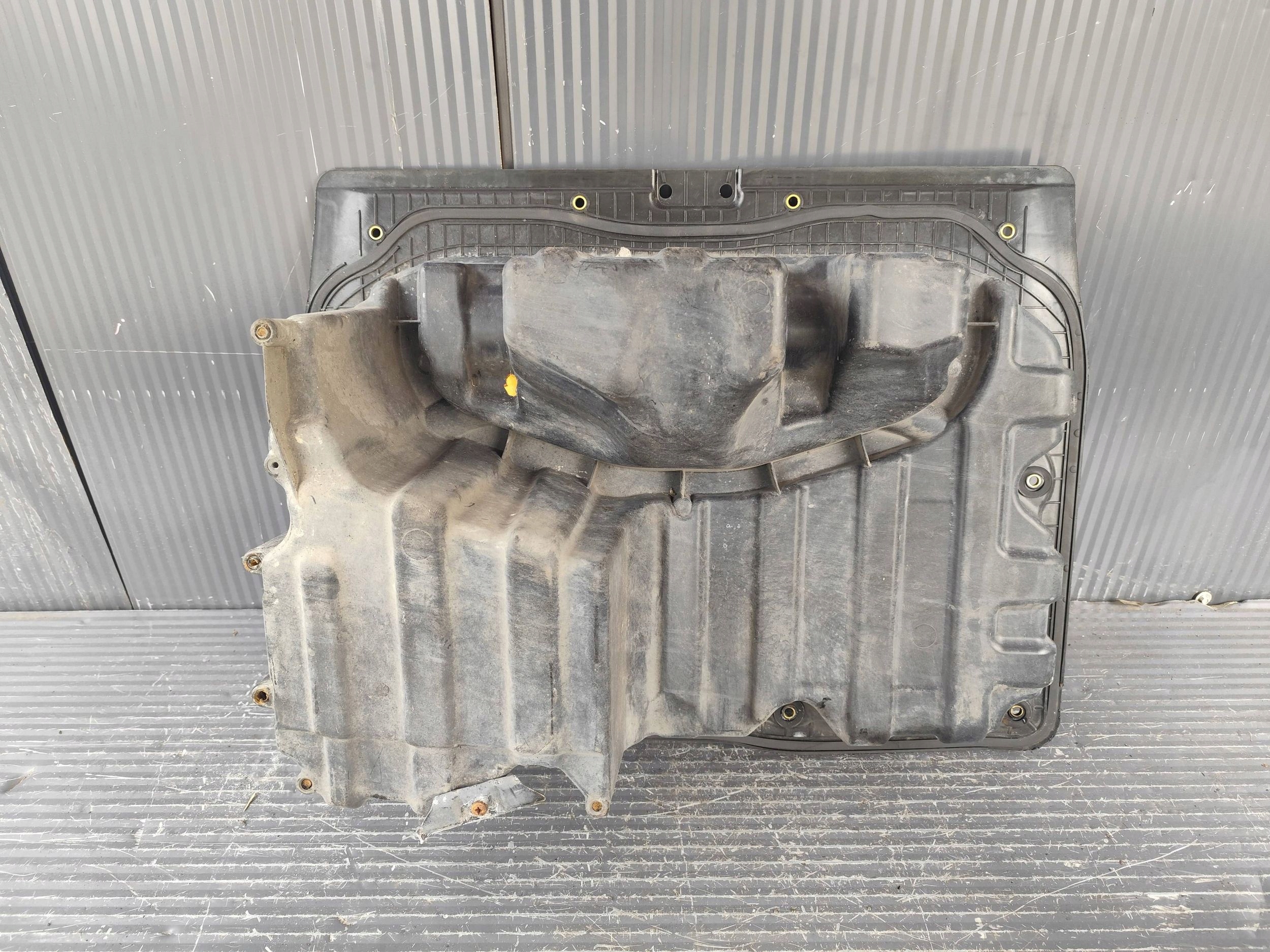 BMW E93 sump boot sump passenger compartment 7123492