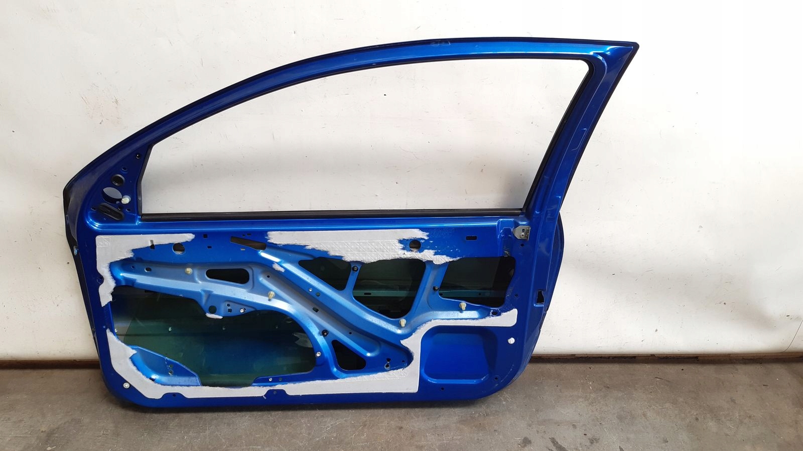 door front front right Peugeot 206+ plus 1,1 KGS