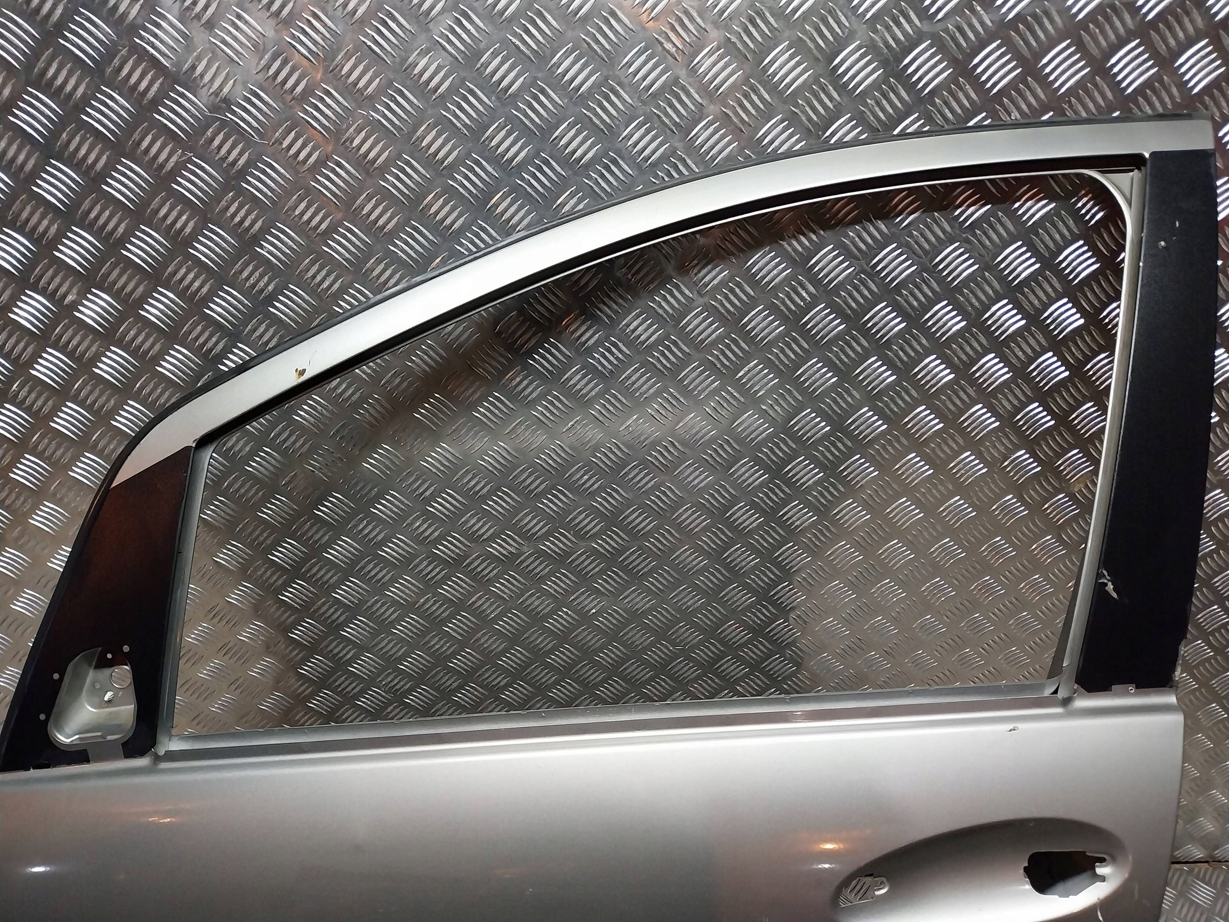 door front left MERCEDES A-KLASA W169 04