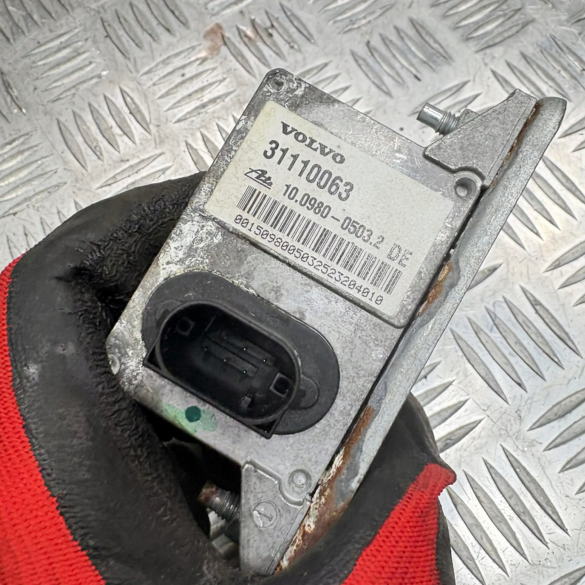 volvo XC90 T6 датчик esp 8691675