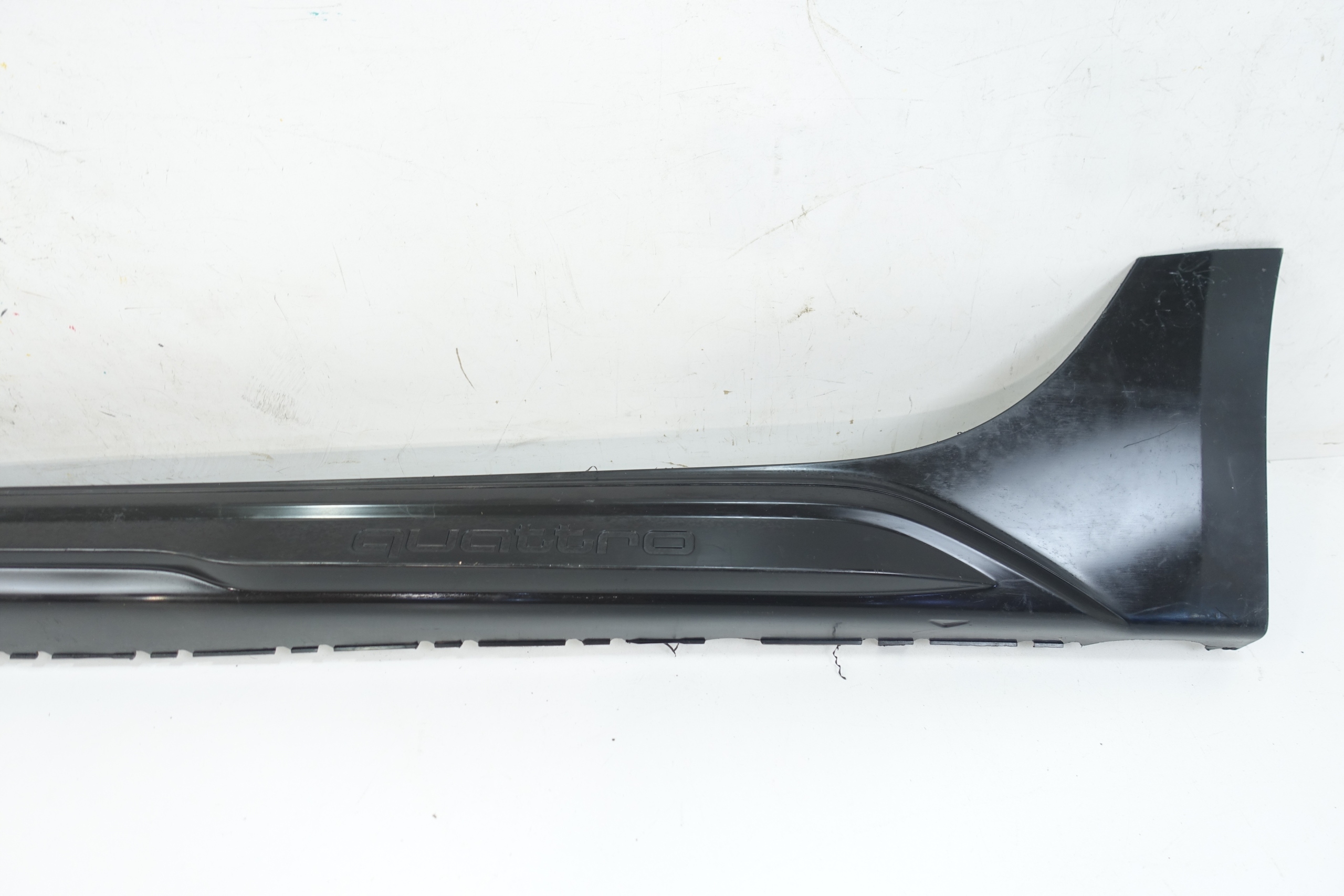 moulding threshold left AUDI A4 B9 LIFT KOMBI ALLROAD