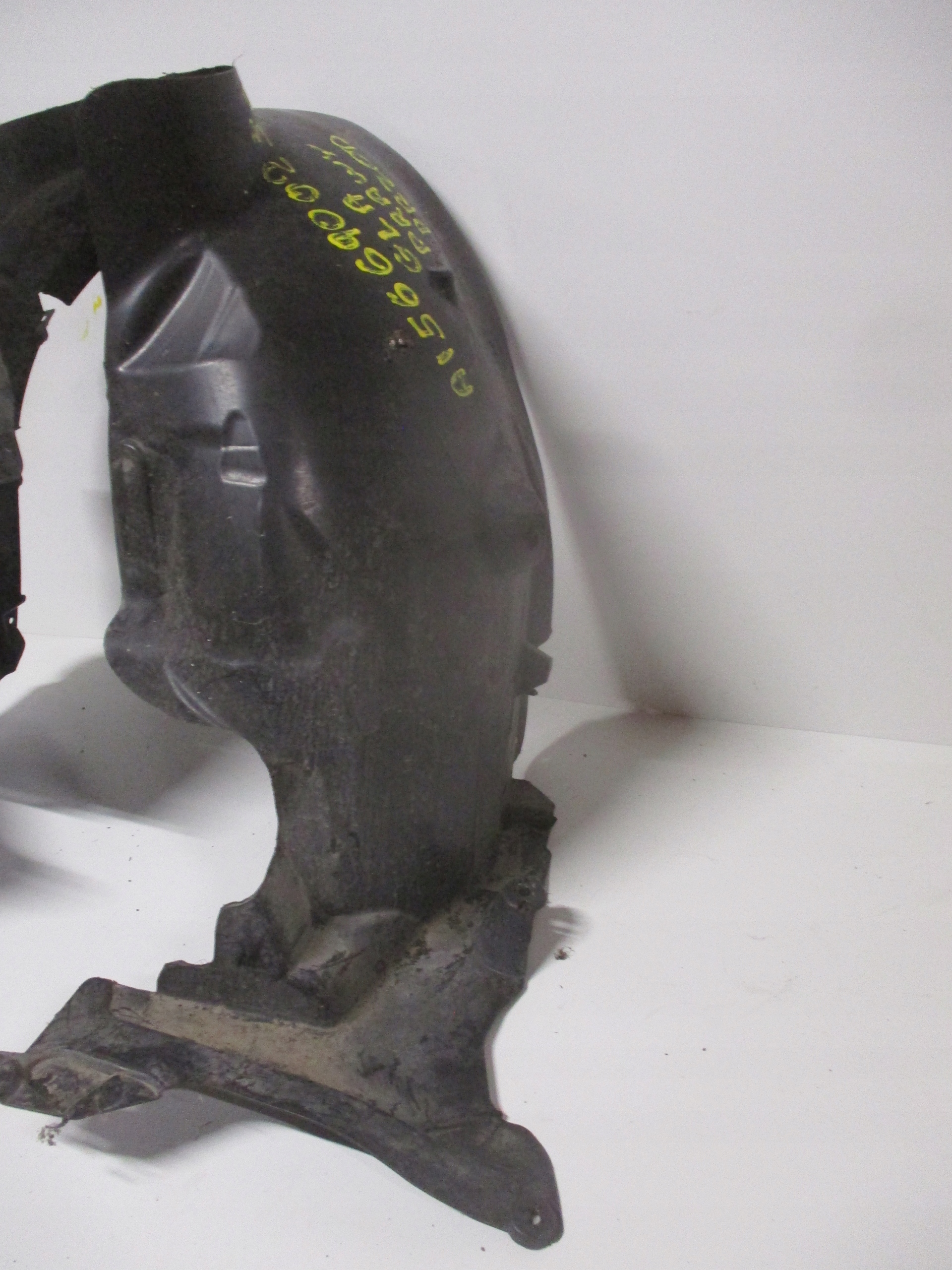 mudguard front MERCEDES GLA 156 A1566900230 right
