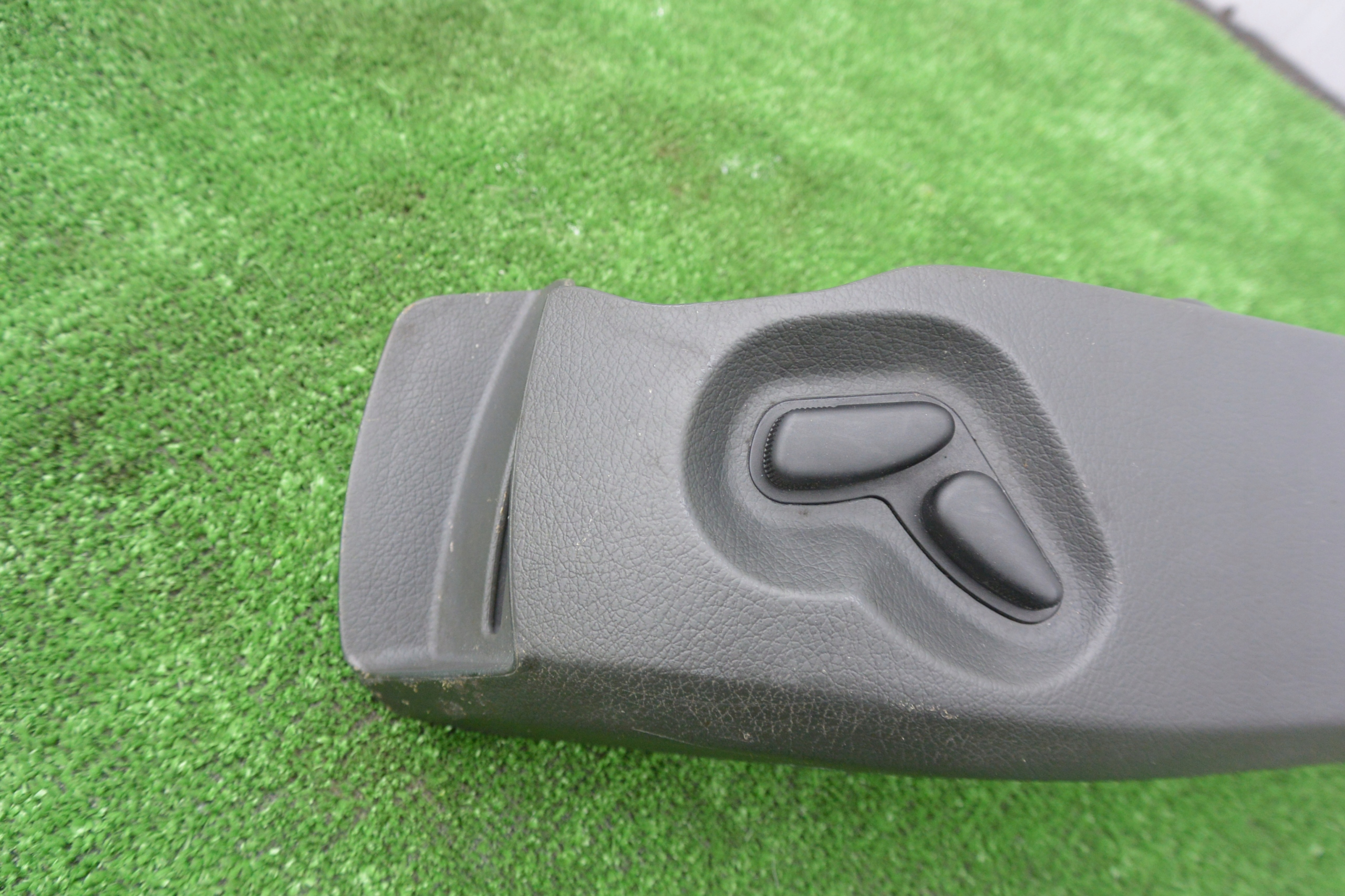 cover seat right front MERCEDES W211 PRZEDLIFT