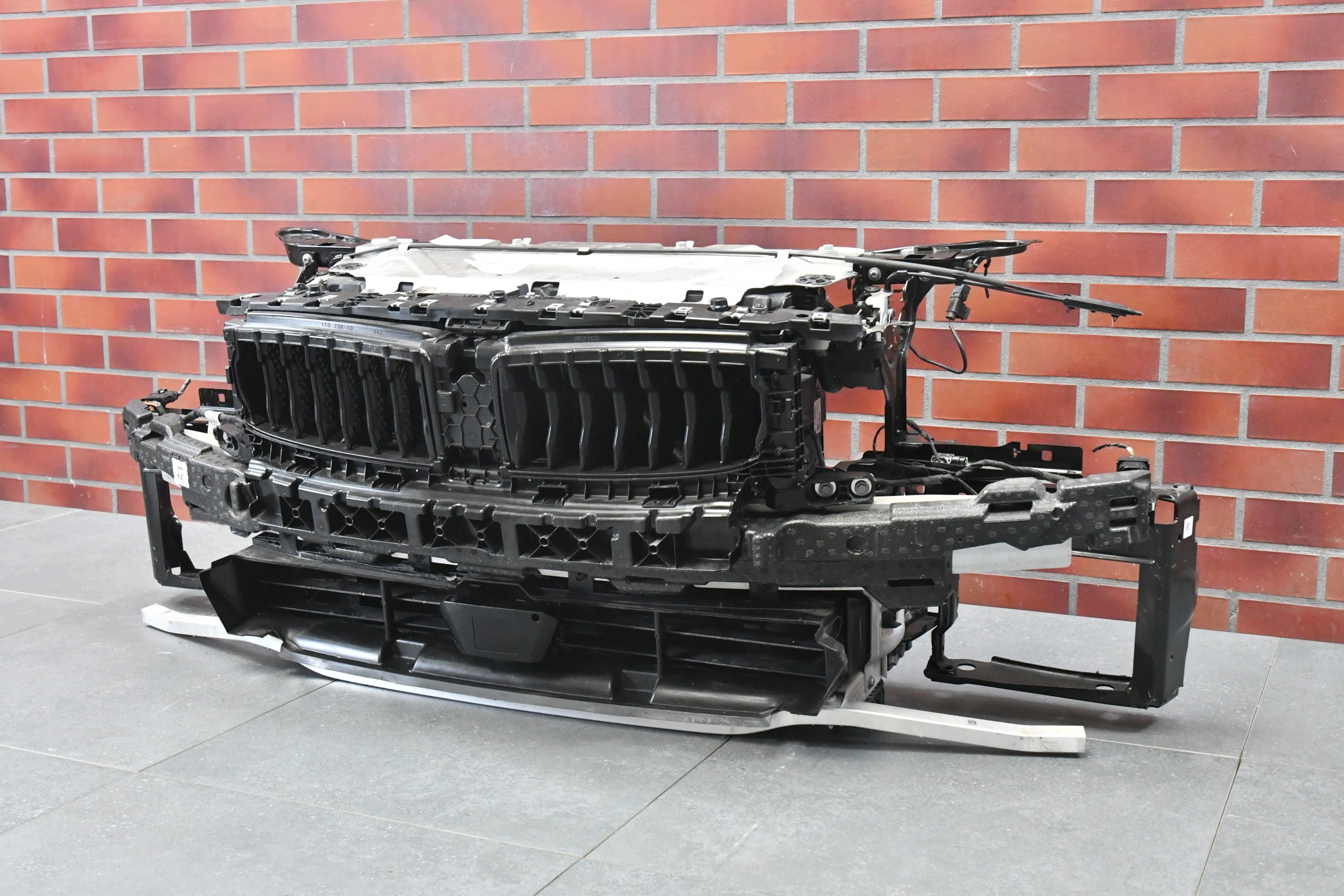 front panel, wall radiator RADAR BMW 2 G42 m-packet M240iX 570km!