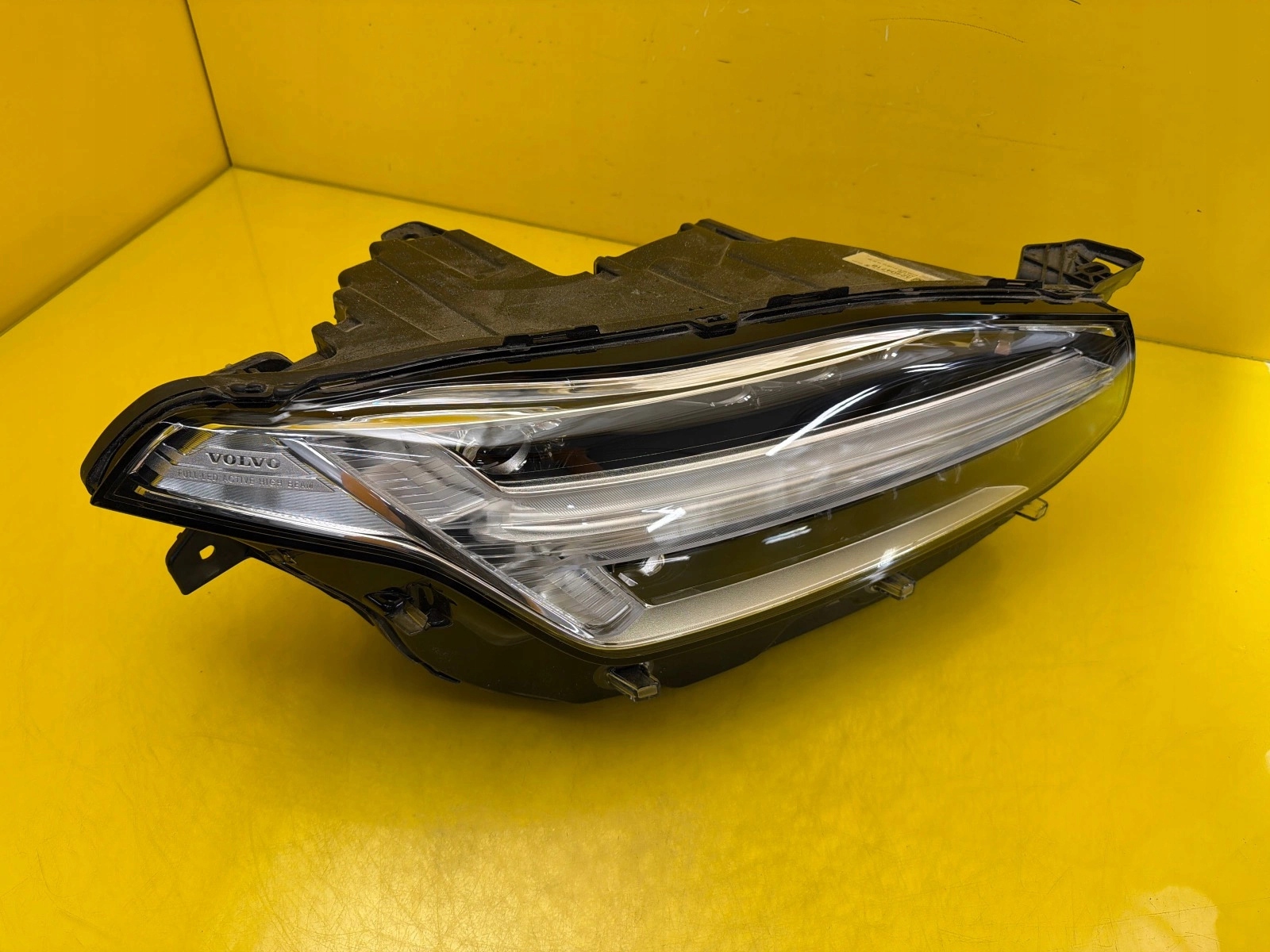 light right Volvo XC90 II Full Led Active High Beam 32404716