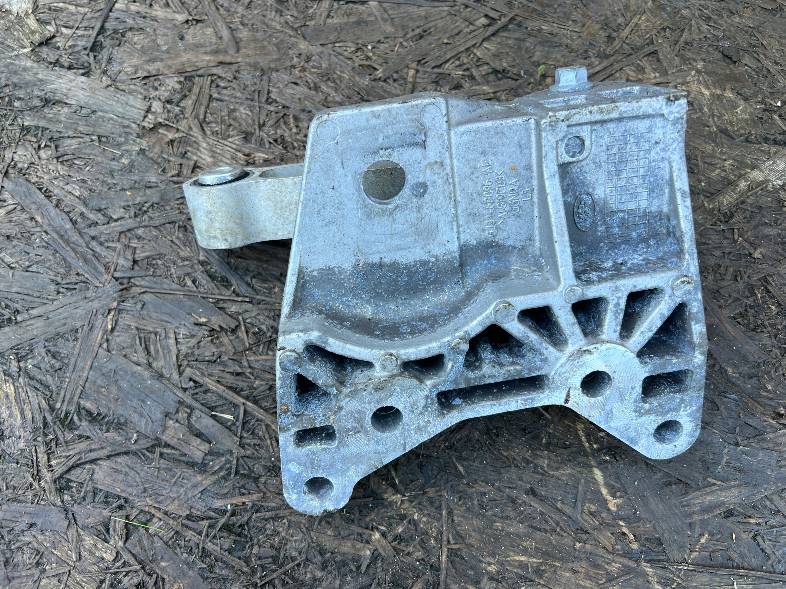 holder holder engine mount RANGE ROVER EVOQUE GJ32-6P096-AE