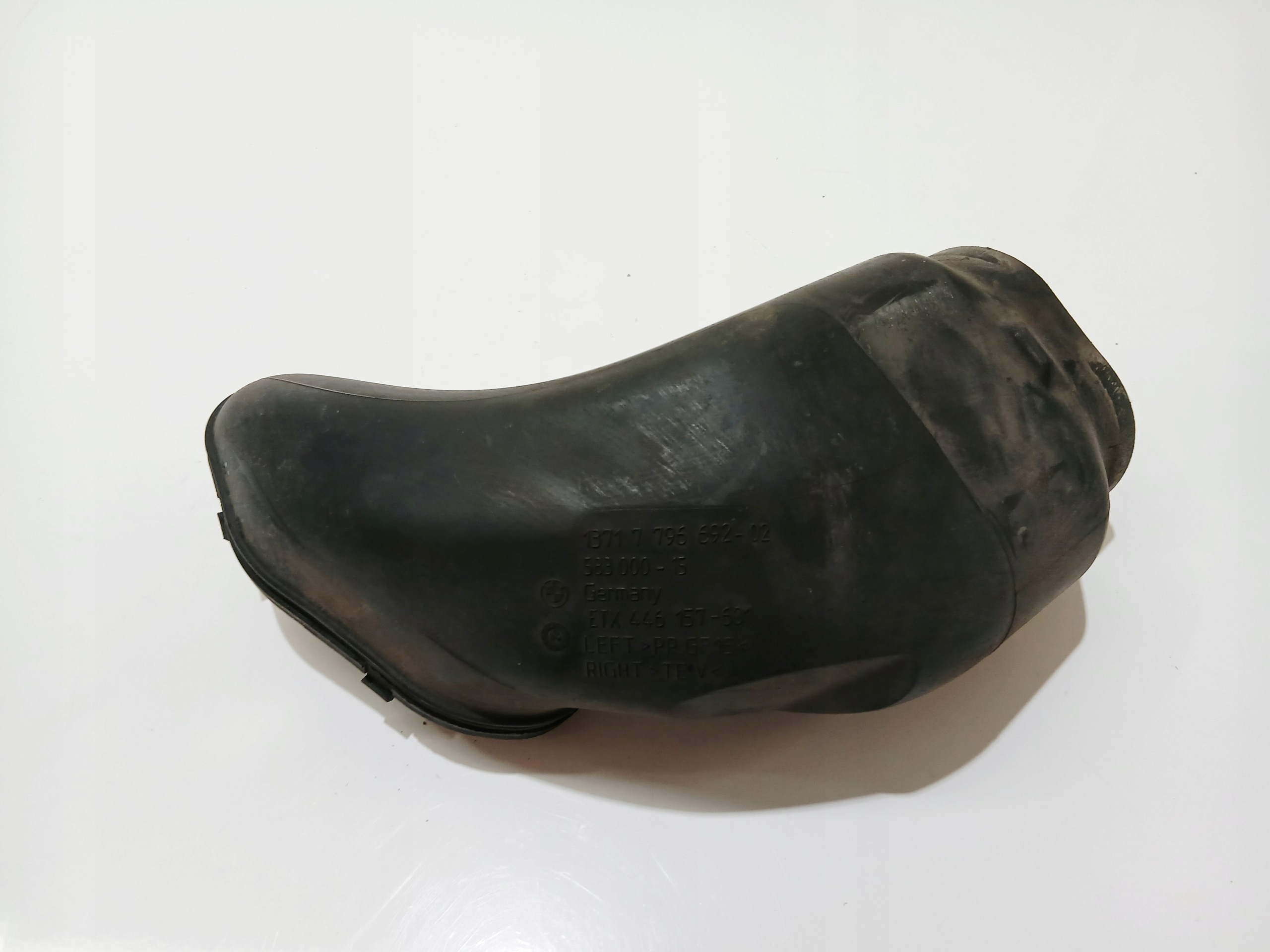 csatorna přívod vzduchový BMW E60 E61 306D3 3.0D OE 7796692 (0000216)