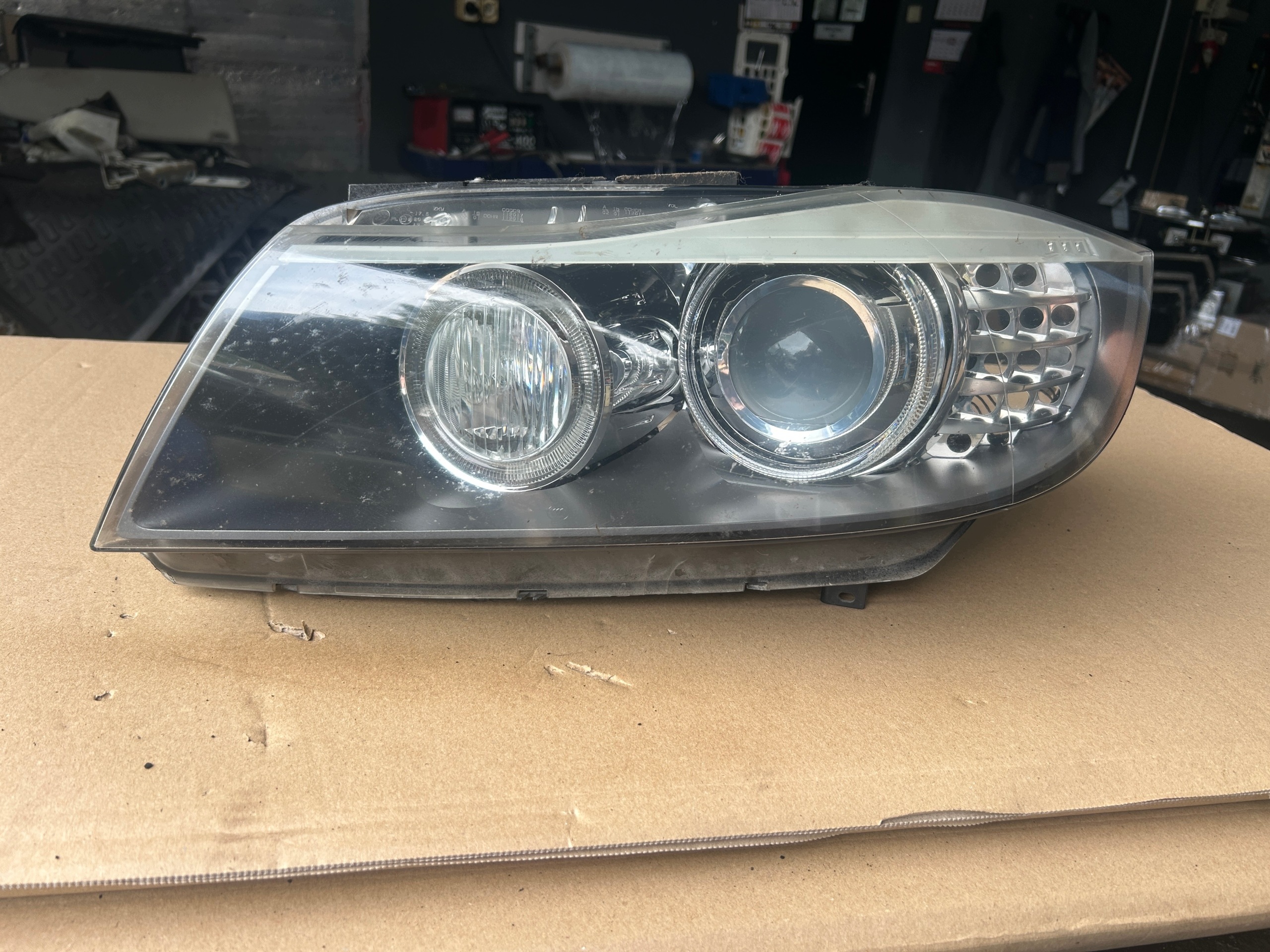 BMW E90 LCI light XENON DYNAMIC left front 7202589