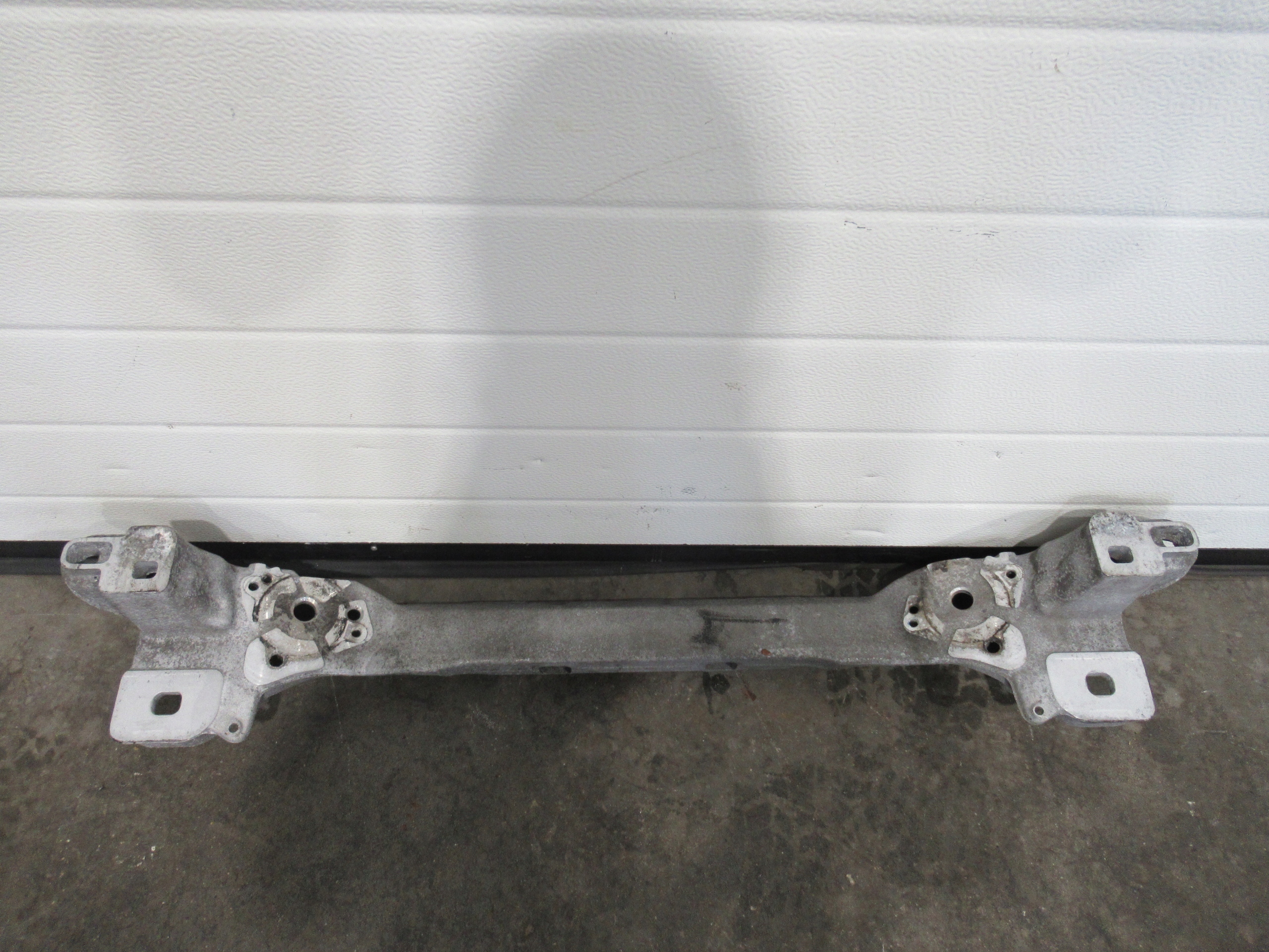 AUDI A8 D3 4E sider bearing of the engine 4E0199205Q