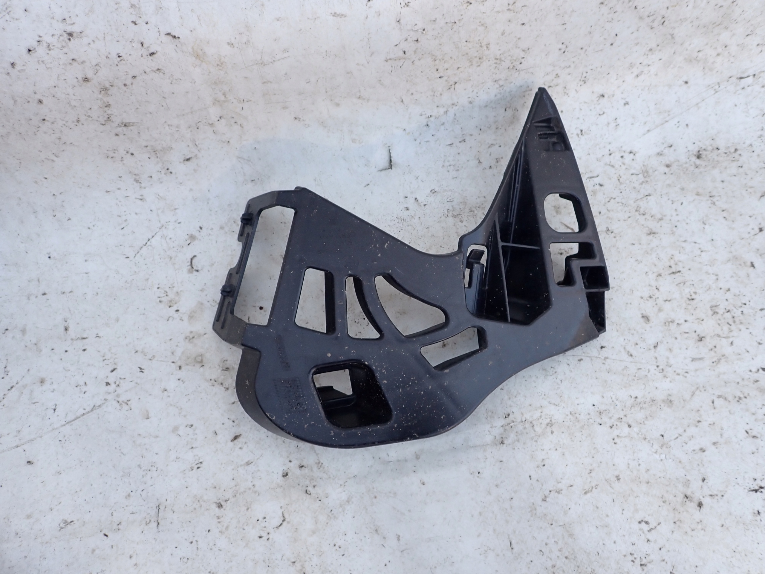 BMW 5 G30 G31 support right front 51117385348