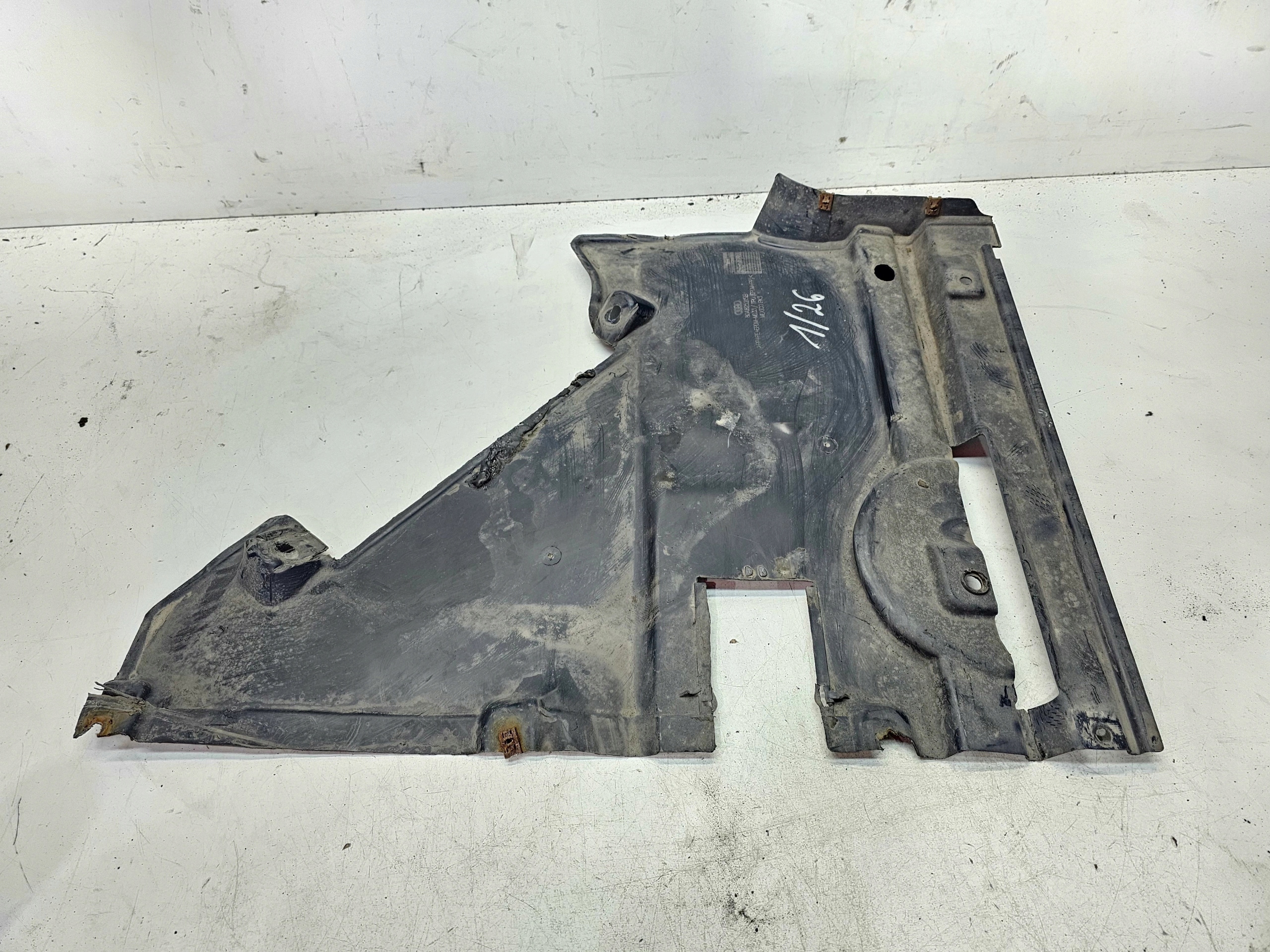 cover chassis left rear part AUDI Q5 FY 80A825215B 1/26