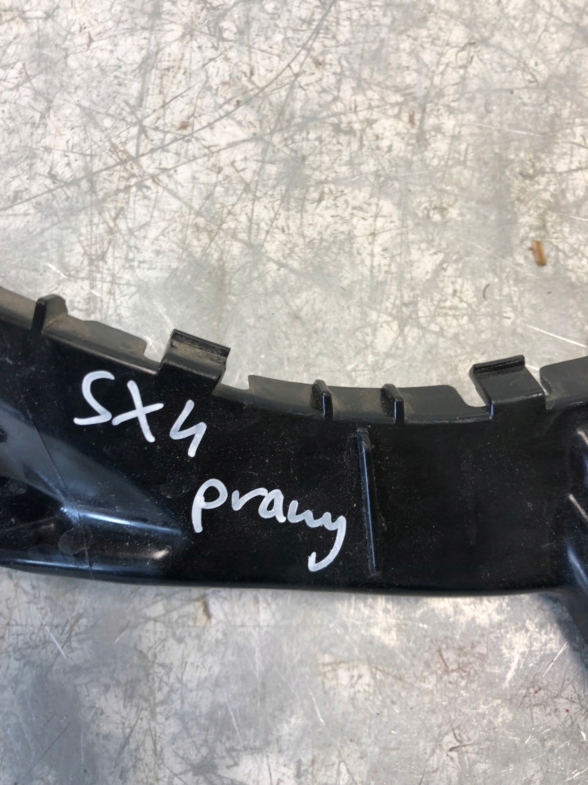 bumper bracket right rear part SUZUKI SX4 71821-80J00