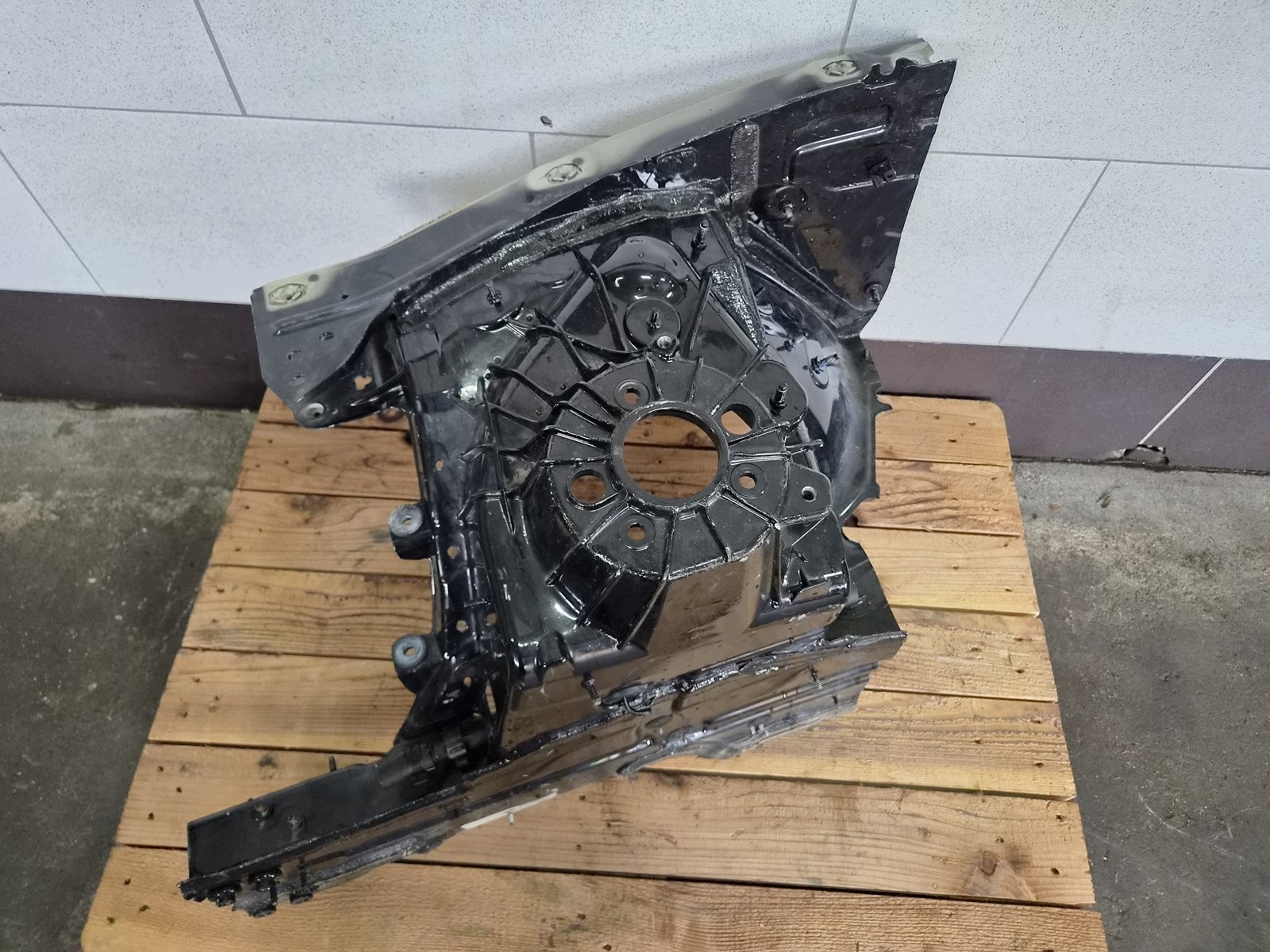 quarter right front quarter right 040 MERCEDES GLC X253 C253 W253