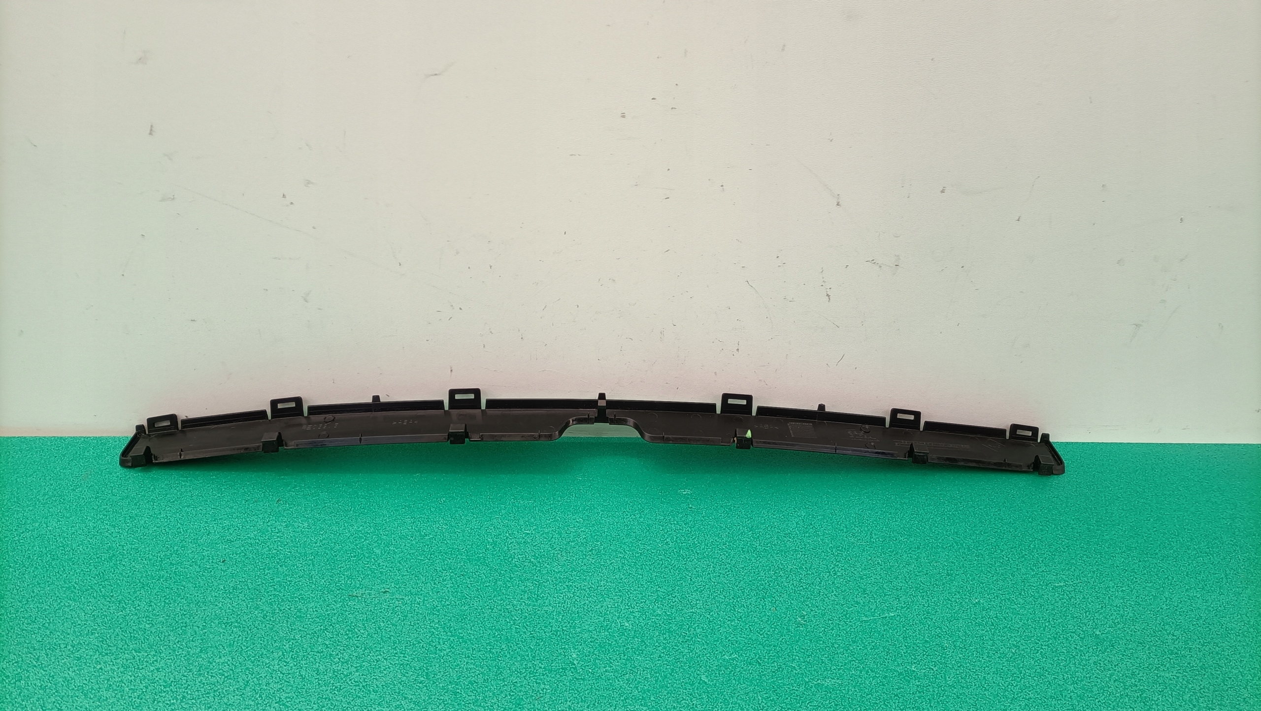 Support Console Pare choc Grille/masque RENAULT RE039.3 K113/736S