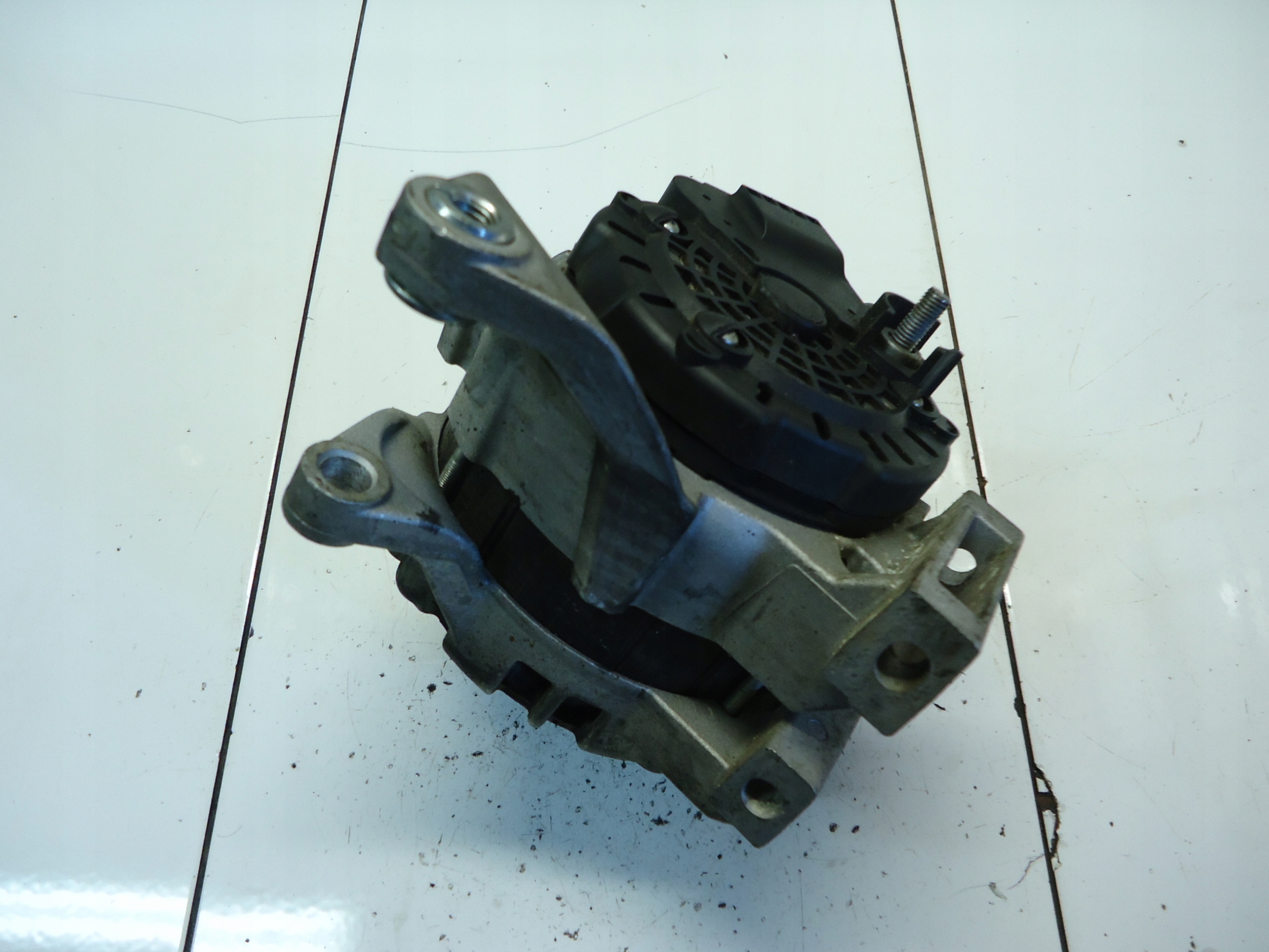 OPEL INSIGNIA ZAFIRA B 2.0CDTI B20DTH ALTERNATOR