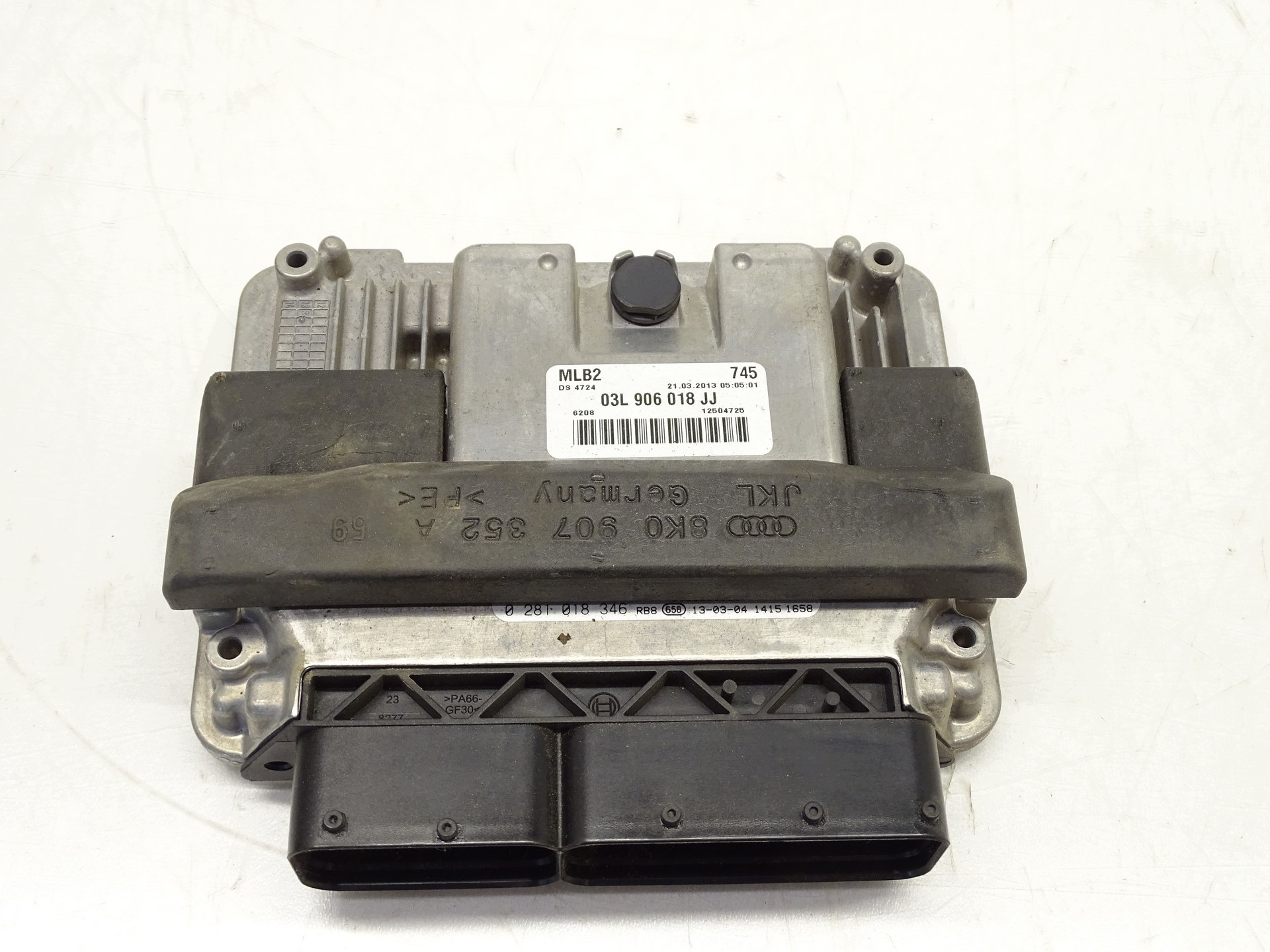 computer control unit of the engine AUDI A4 B8 A5 8T 03L906018JJ
