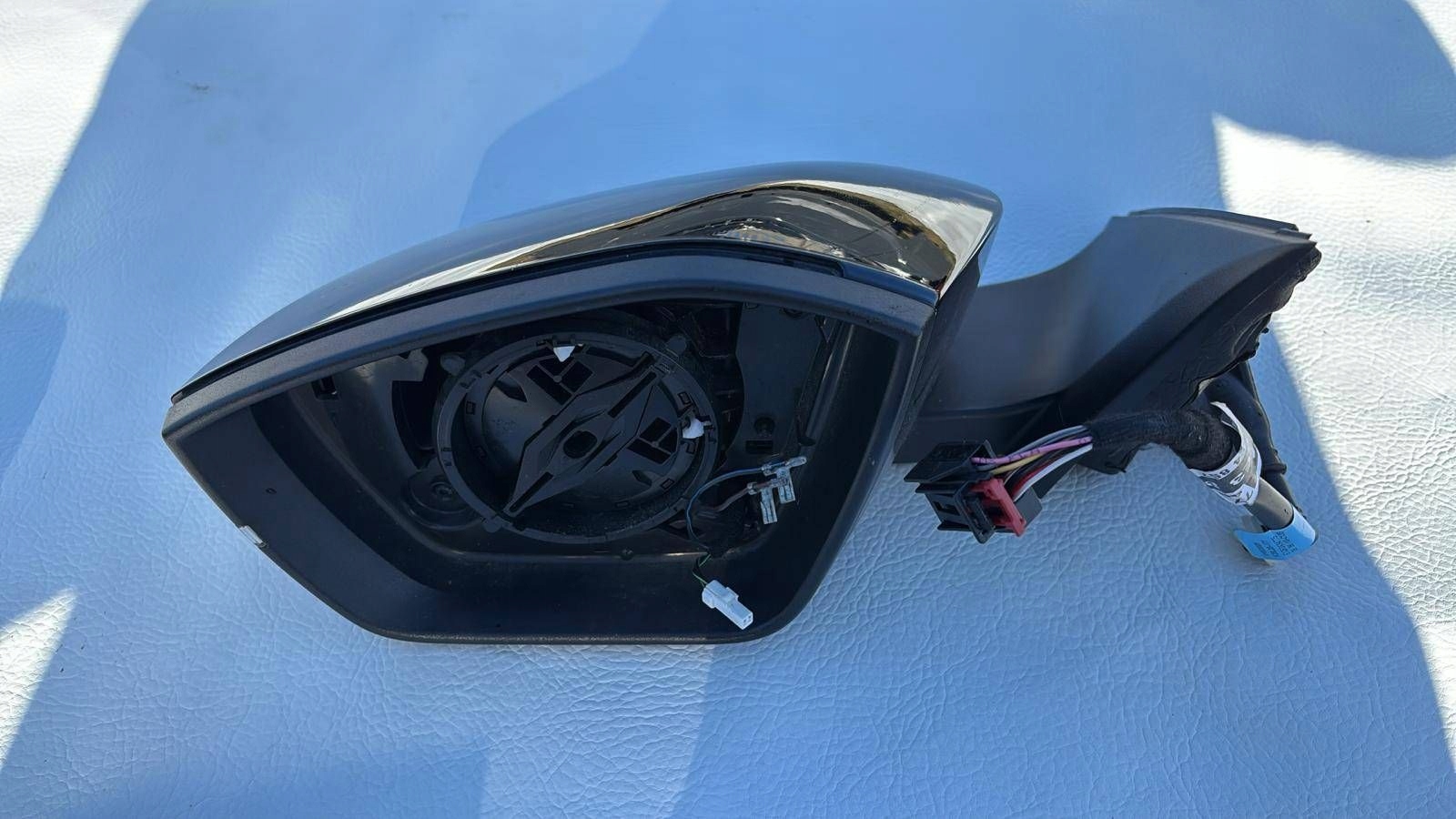 SKODA OCTAVIA IV 2019-2025 левое 10pin