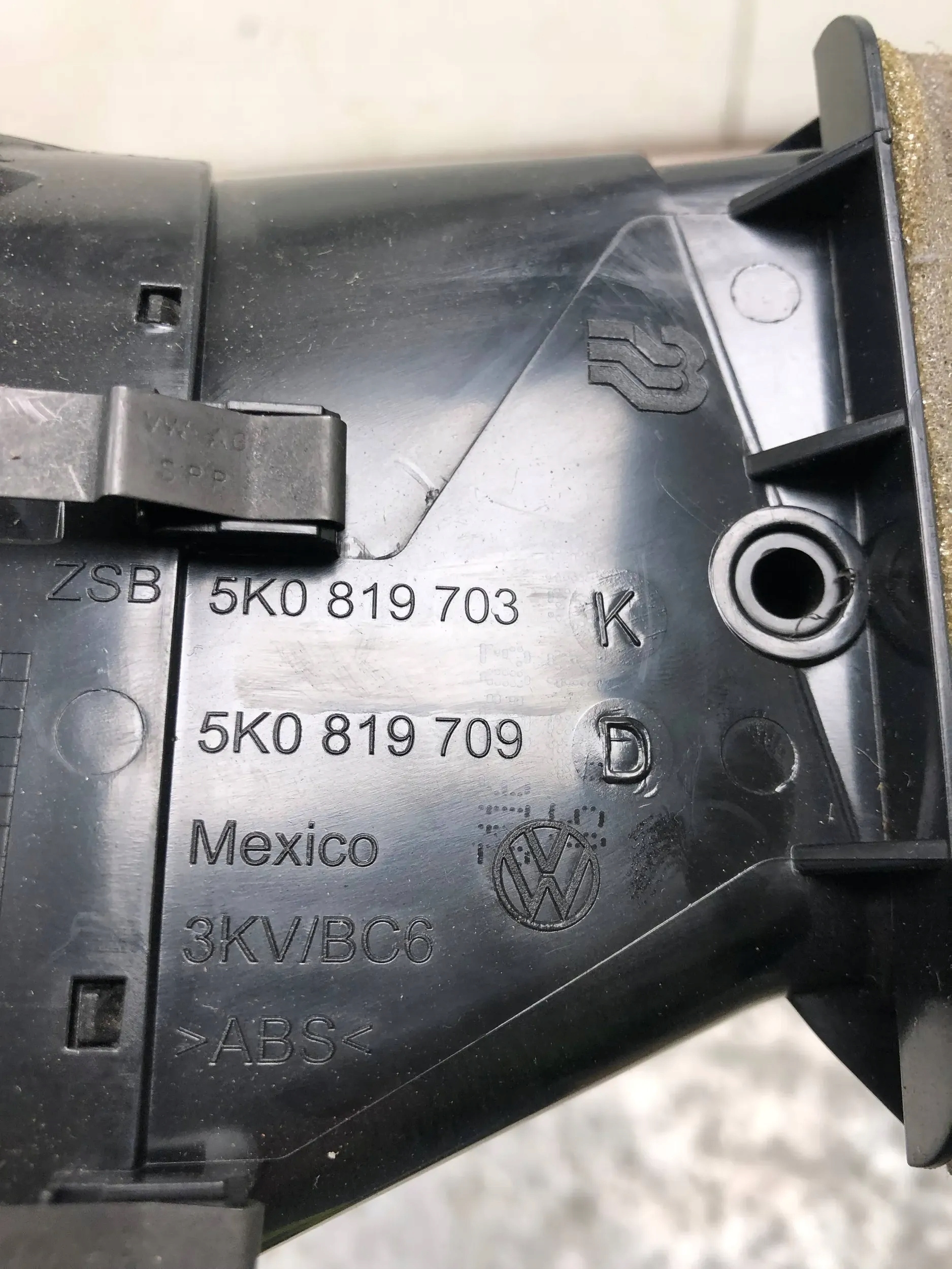 grid air conditioning devices left VW GOLF VI KOMBI 5K0819703K
