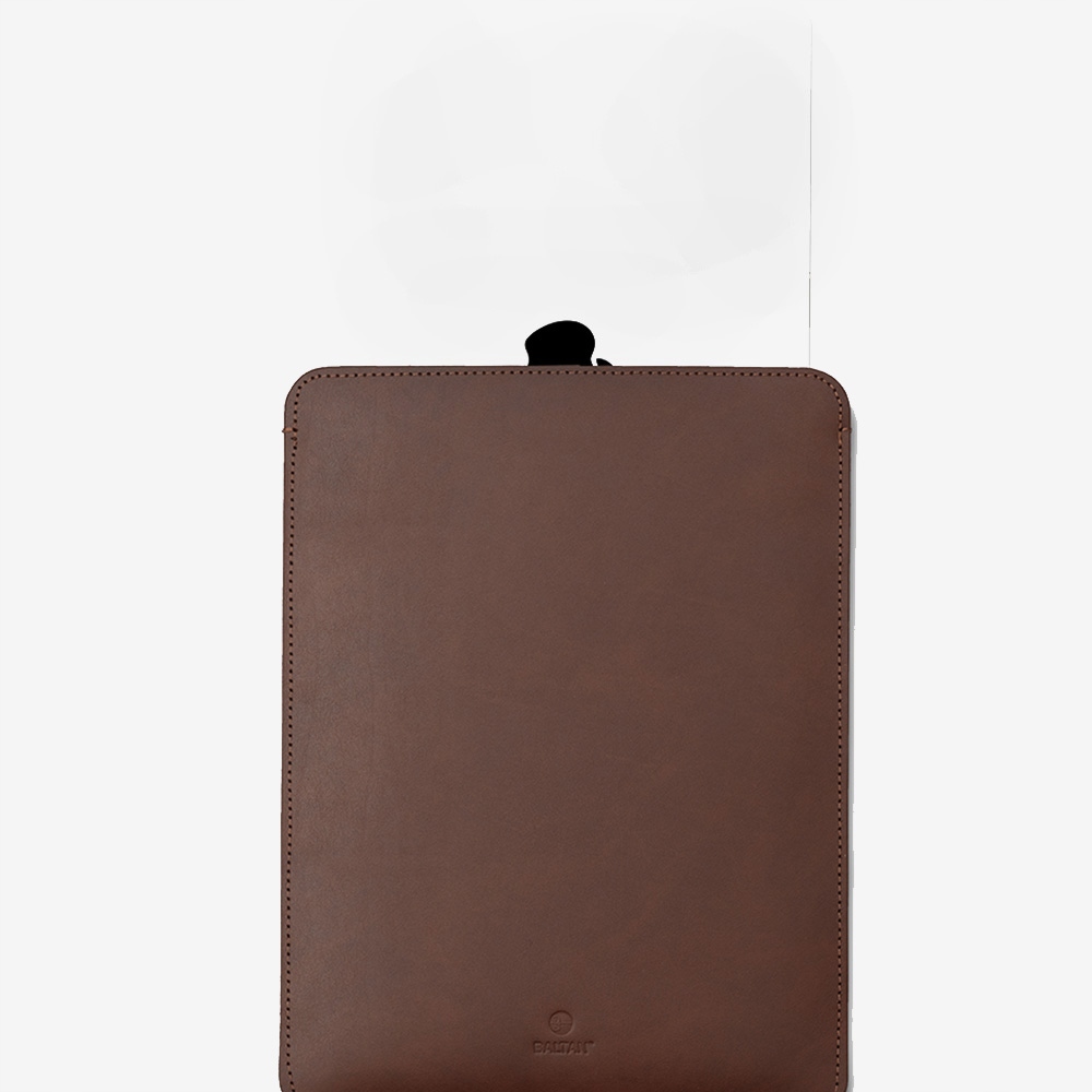 BALTAN Etui skórzane Premium do MacBooka Pro 14" M5 ciemny brąz — 9