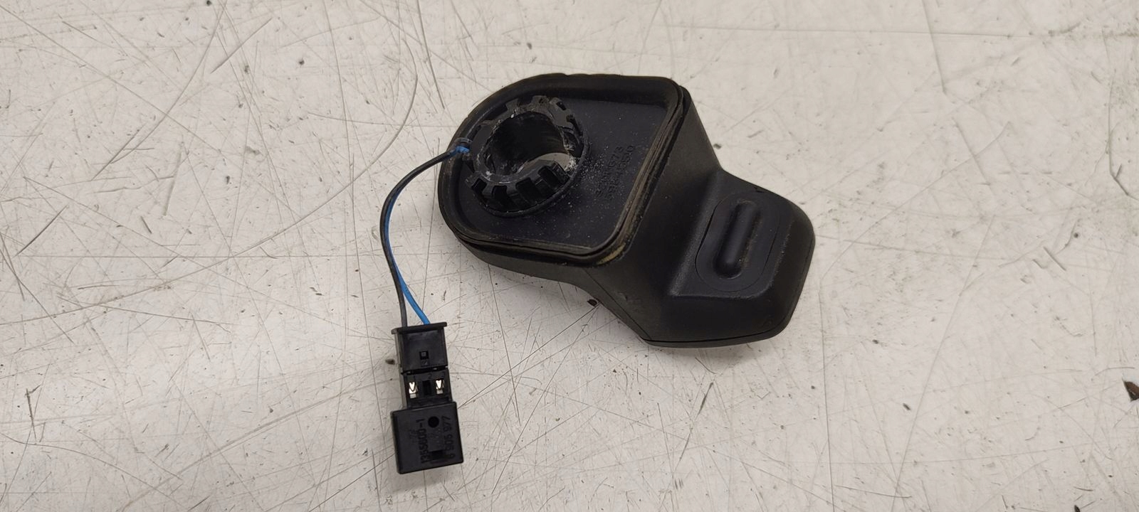 Bouton Bouton de la serrure du capot Vitres BMW E91