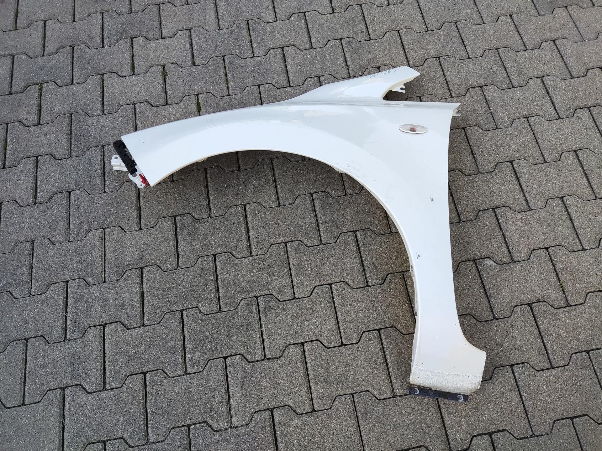 fender left front front NISSAN LEAF and 2011-2017