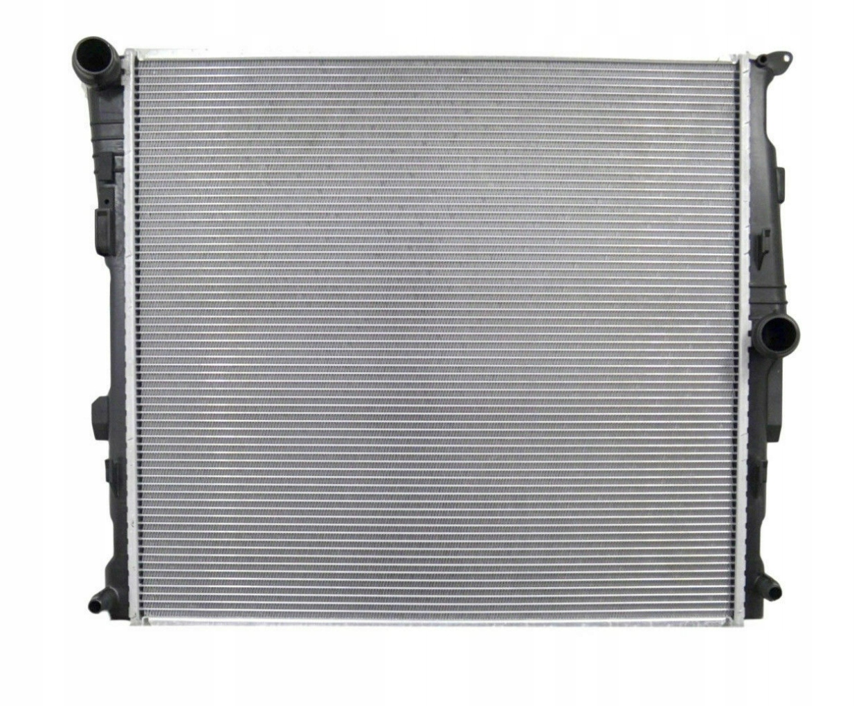 BMW X3 F25 2010-2017 радиатор воды 3.0 R6 b