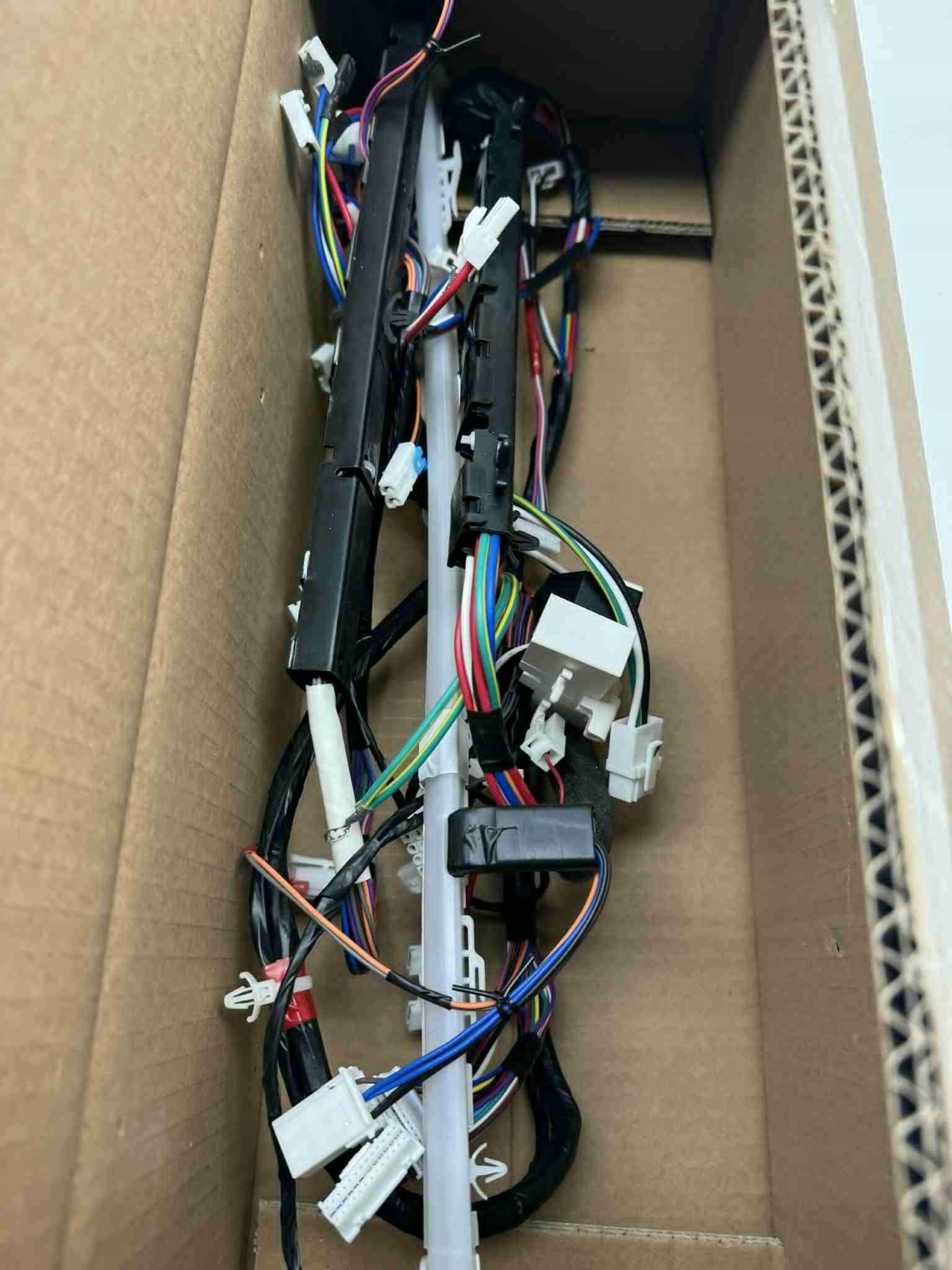 Hlavní kabelový svazek bubnu pro pračky značky Samsung DC93-00945J