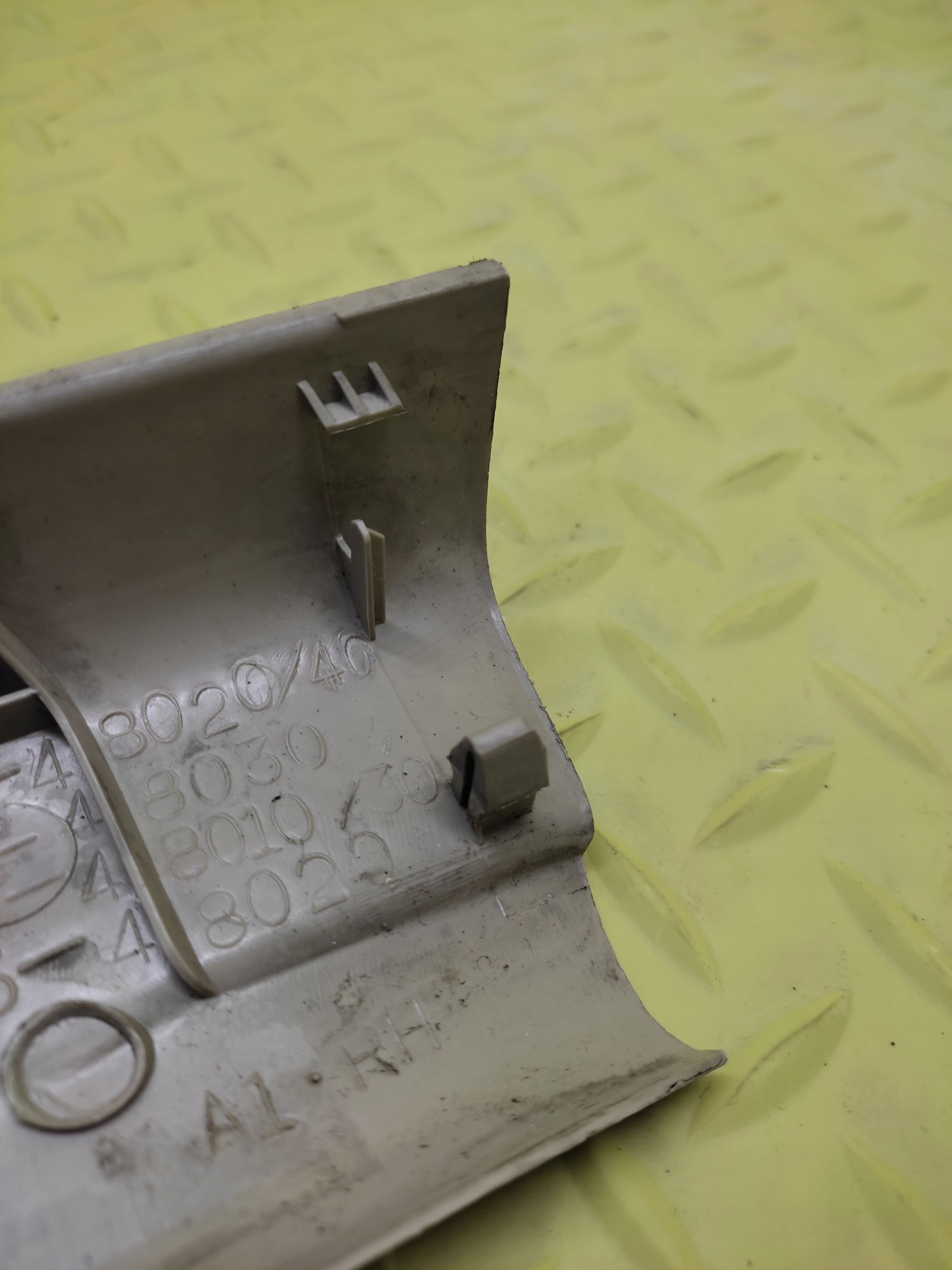 LEXUS RX300 cover cap moulding threshold 6791048020