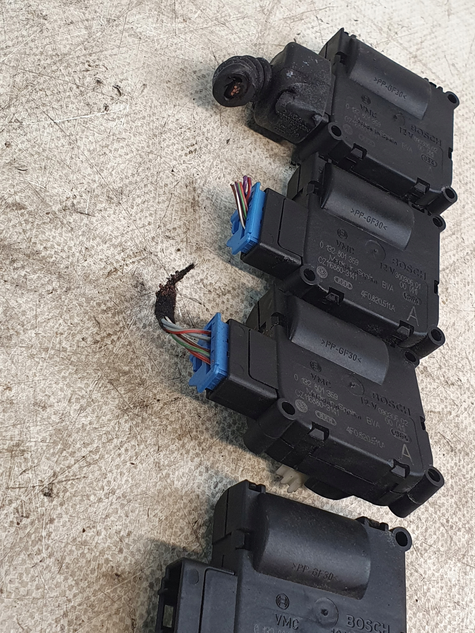 Moteur Bloc de chauffage complet Régulateur 0132801359 BOSCH AUDI A6 C6 Berline 05r.