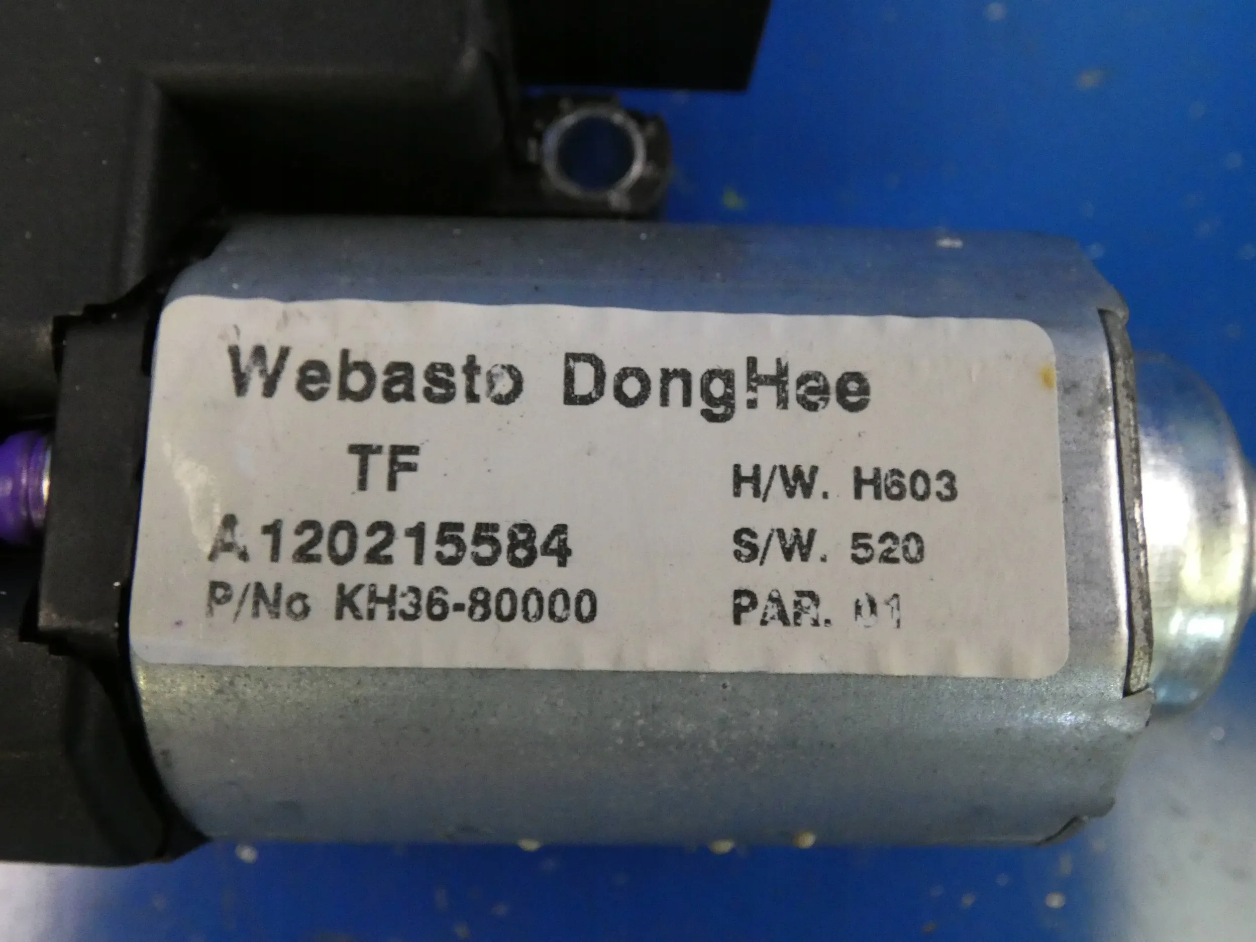 KIA Optima III SILNICZEK SZYBERDACHU Producent części Kia OE