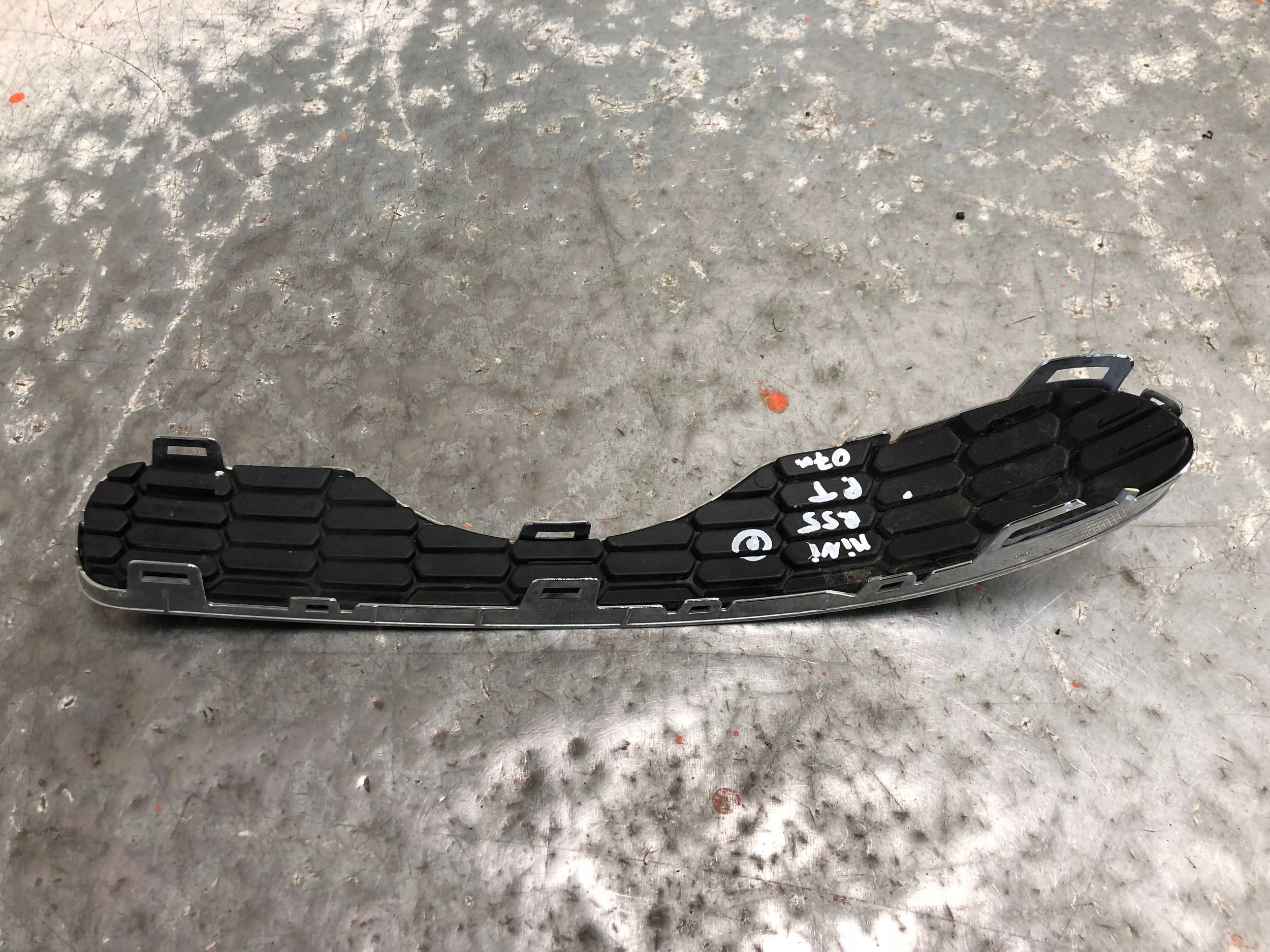 Lüftungsgitter der Stoßstange rechts heck MINI R55 2755534
