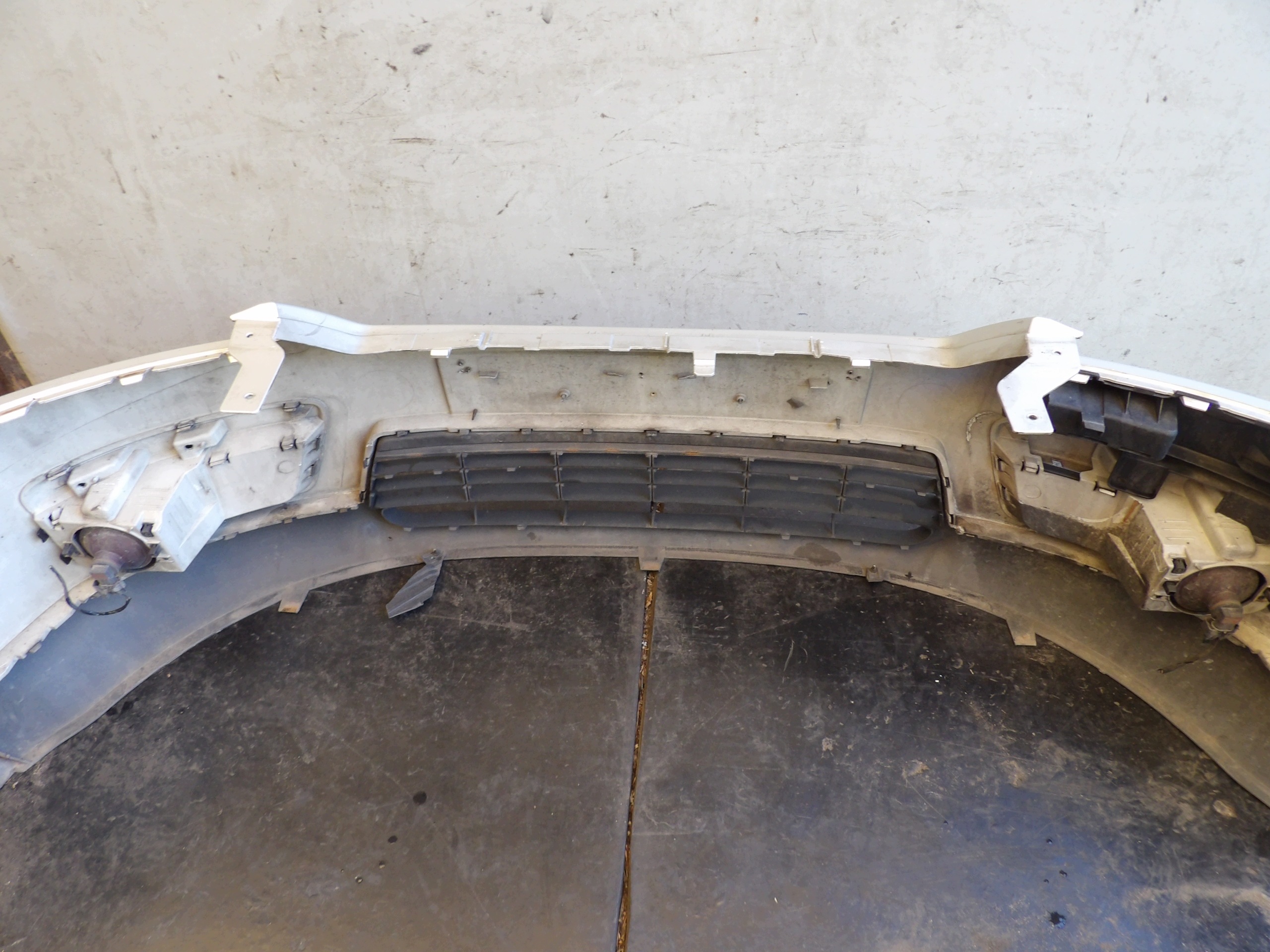 Ford C-max e 2,0 TDCI Paraurti anteriore 03