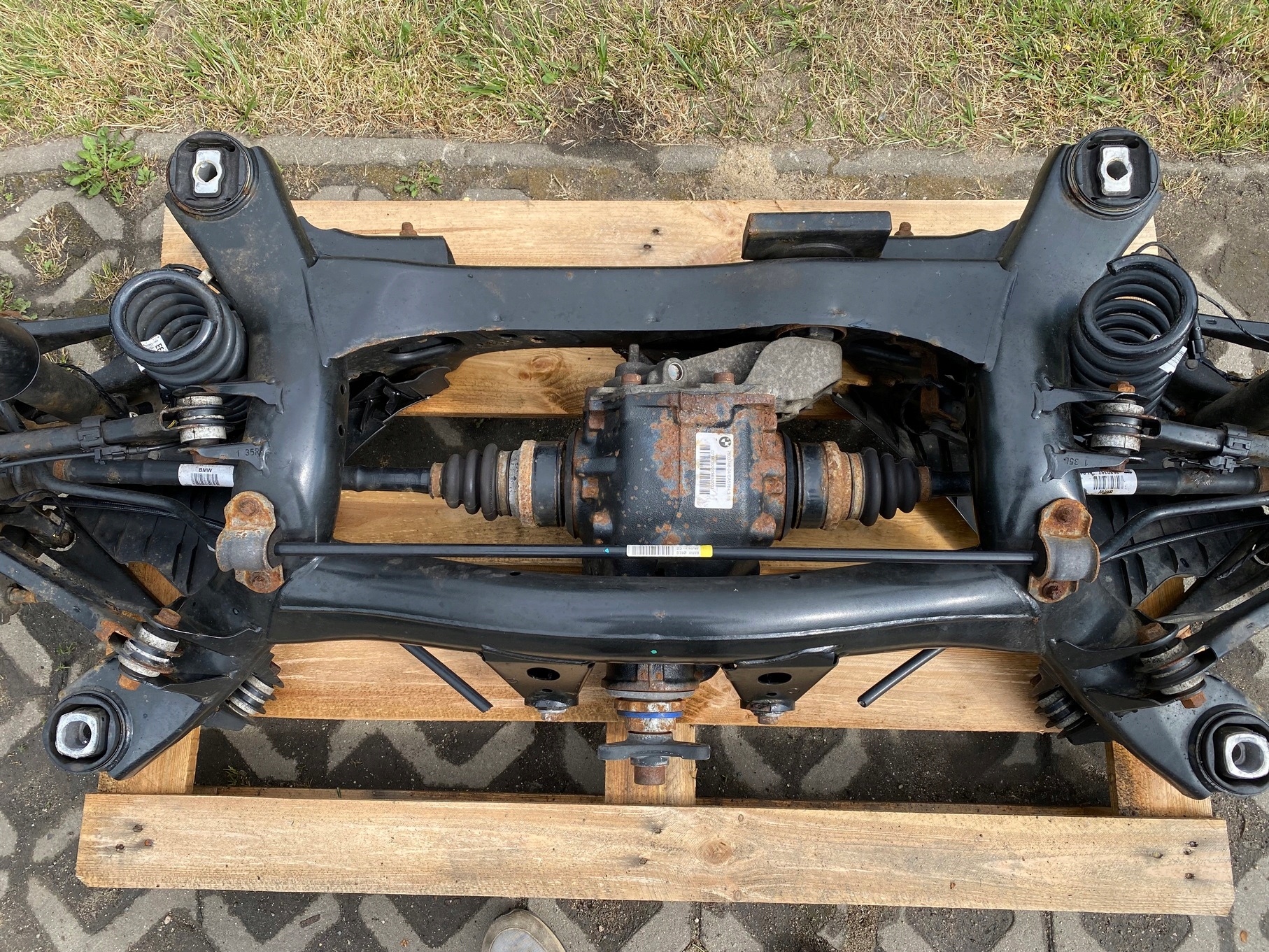 BMW F30 LCI 2.0d ZAWIESZENIE TYŁ TYLNE KOMPLETNE Typ samochodu Samochody osobowe
