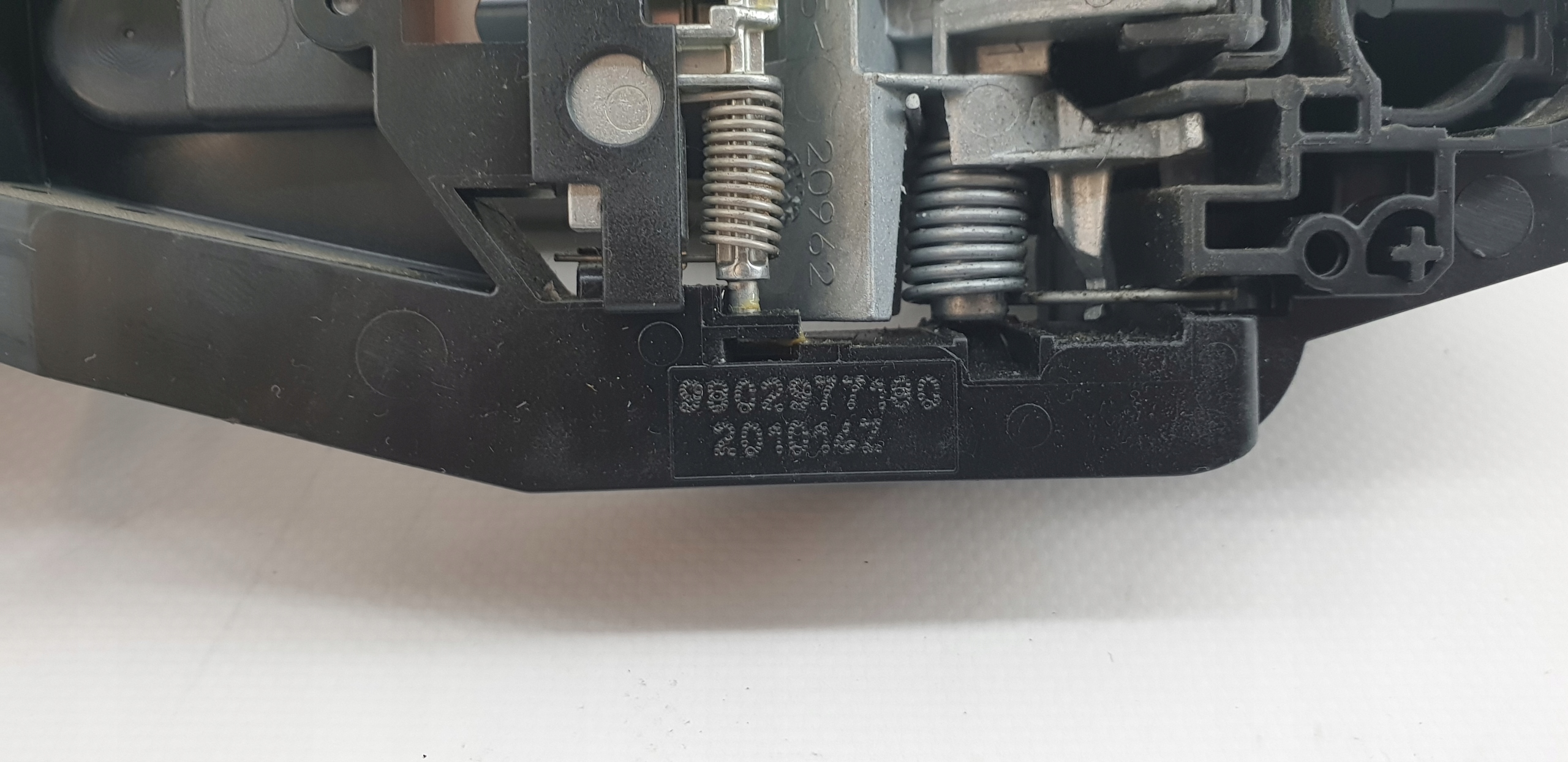 handle right rear CITROEN C4 CACTUS KOD LAKIERU KTQB 9802977180