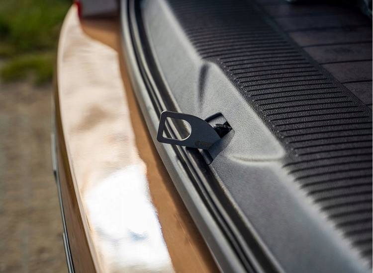 Przedłużka do zamka tylnej klapy VW T5 2003-2015 Producent części Omtec