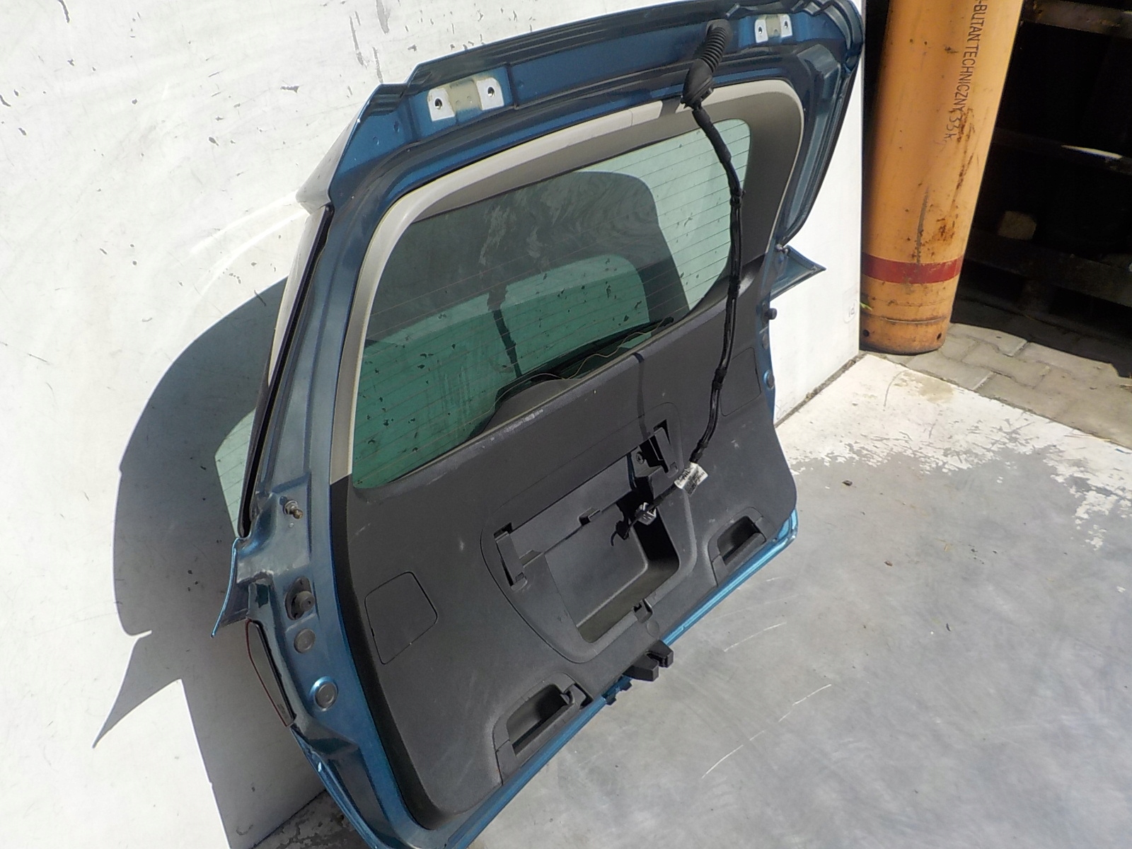 911 OPEL ASTRA IV J KOMBI boot door rear