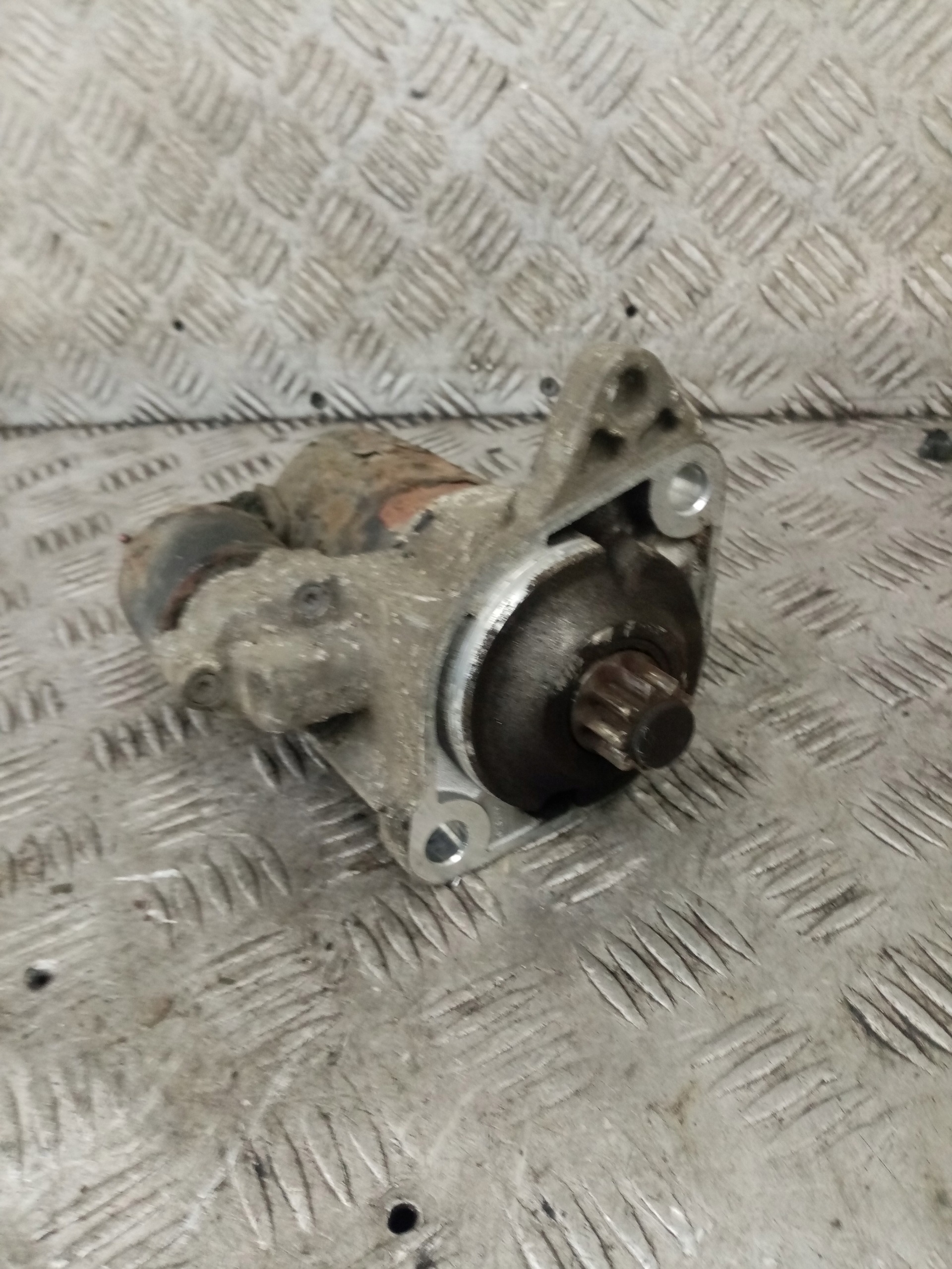 starter VOLKSWAGEN GOLF 4 1.6 SR